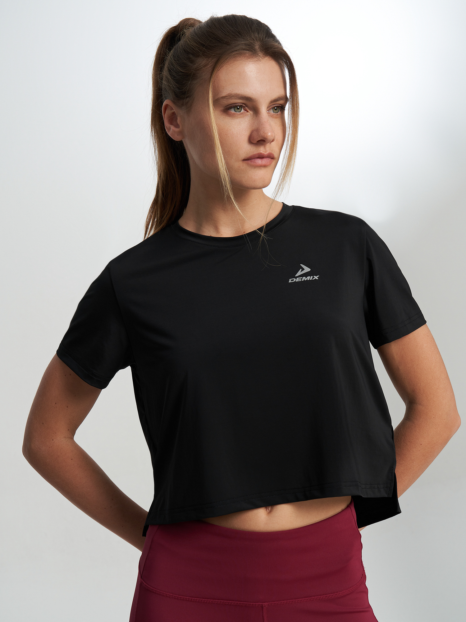 Изображение товара Футболка женская Demix, Черный