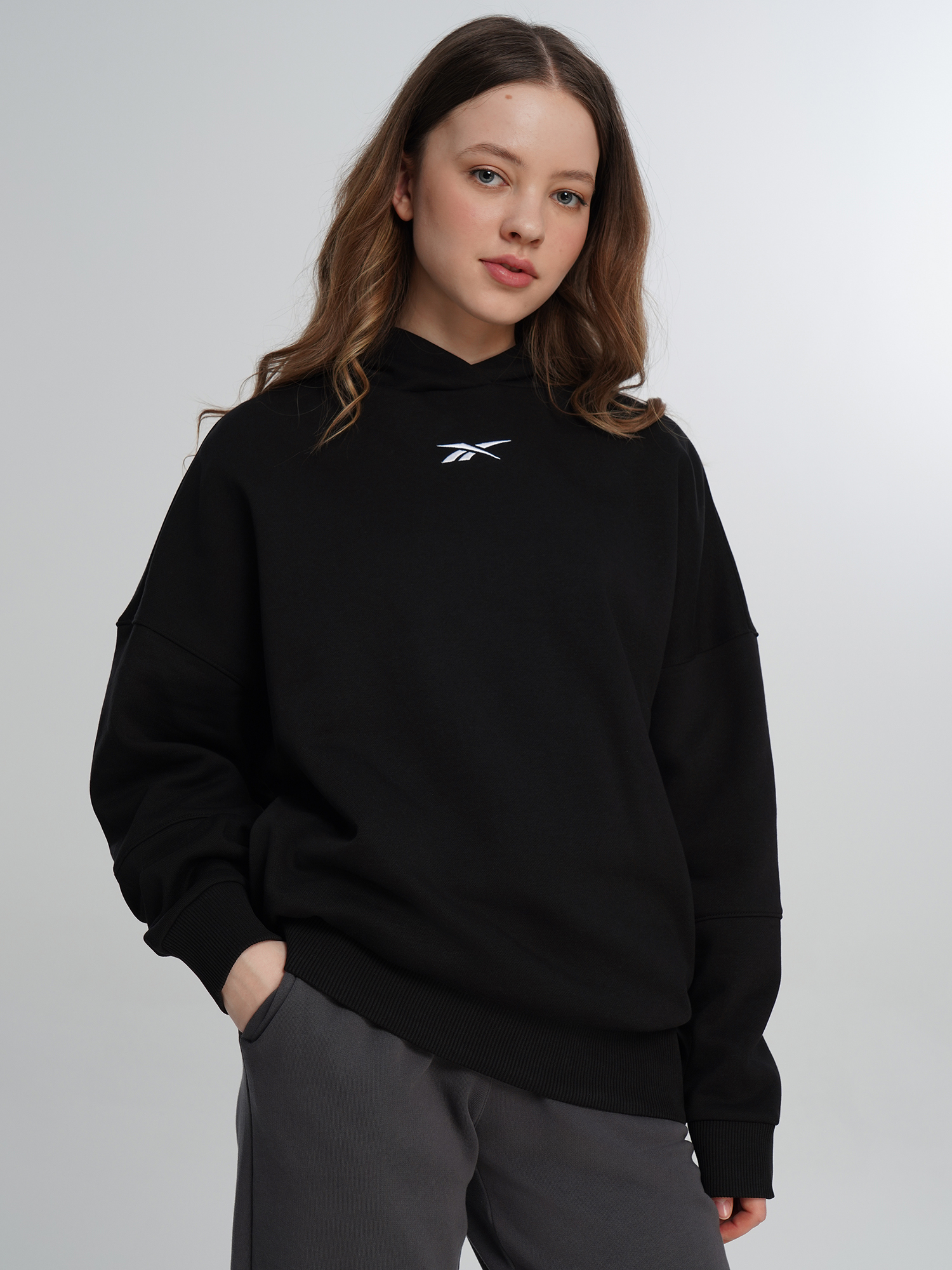 

Худи женское Reebok Lux, Черный