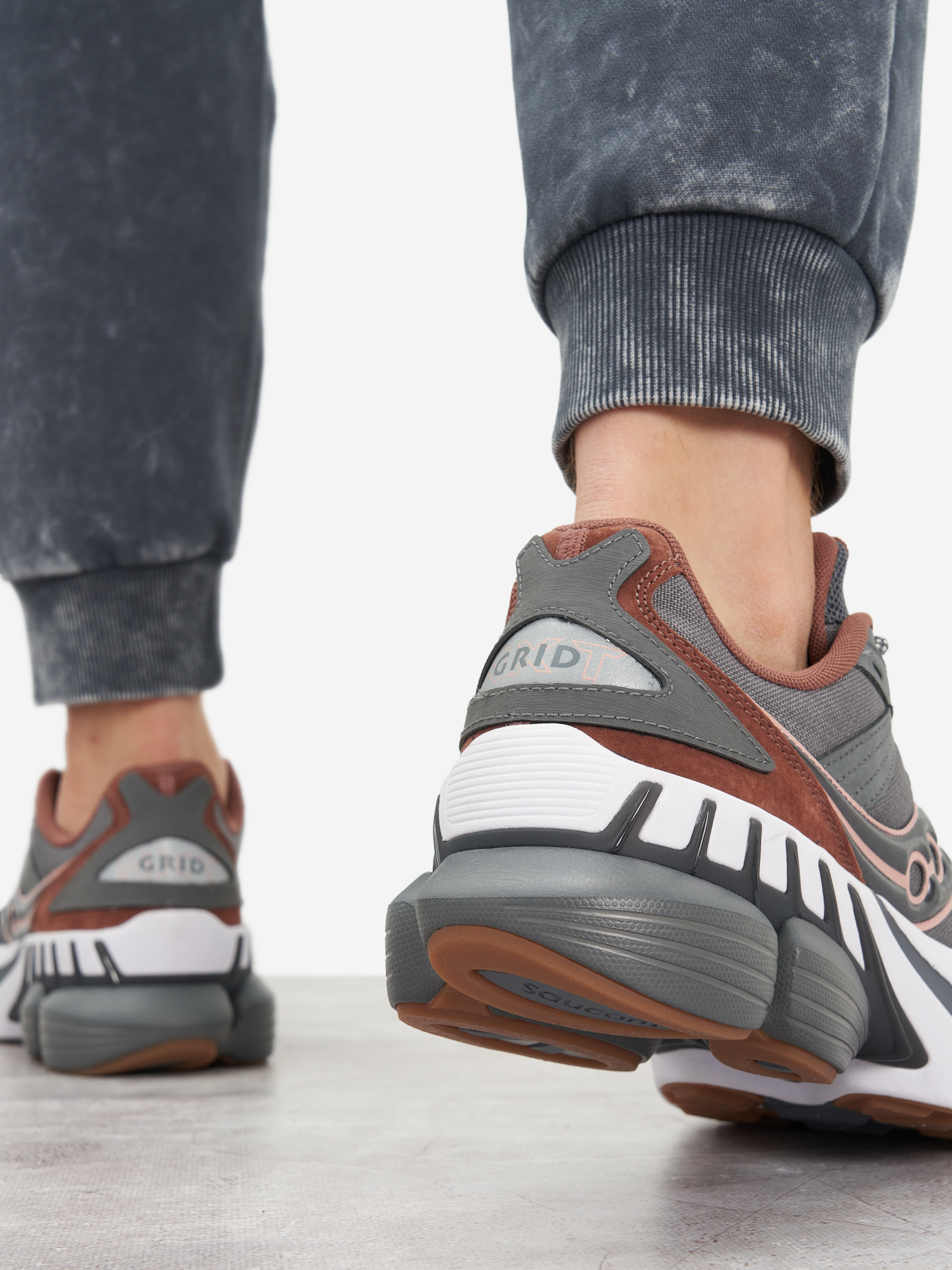 фото Кроссовки мужские saucony grid nxt, серый