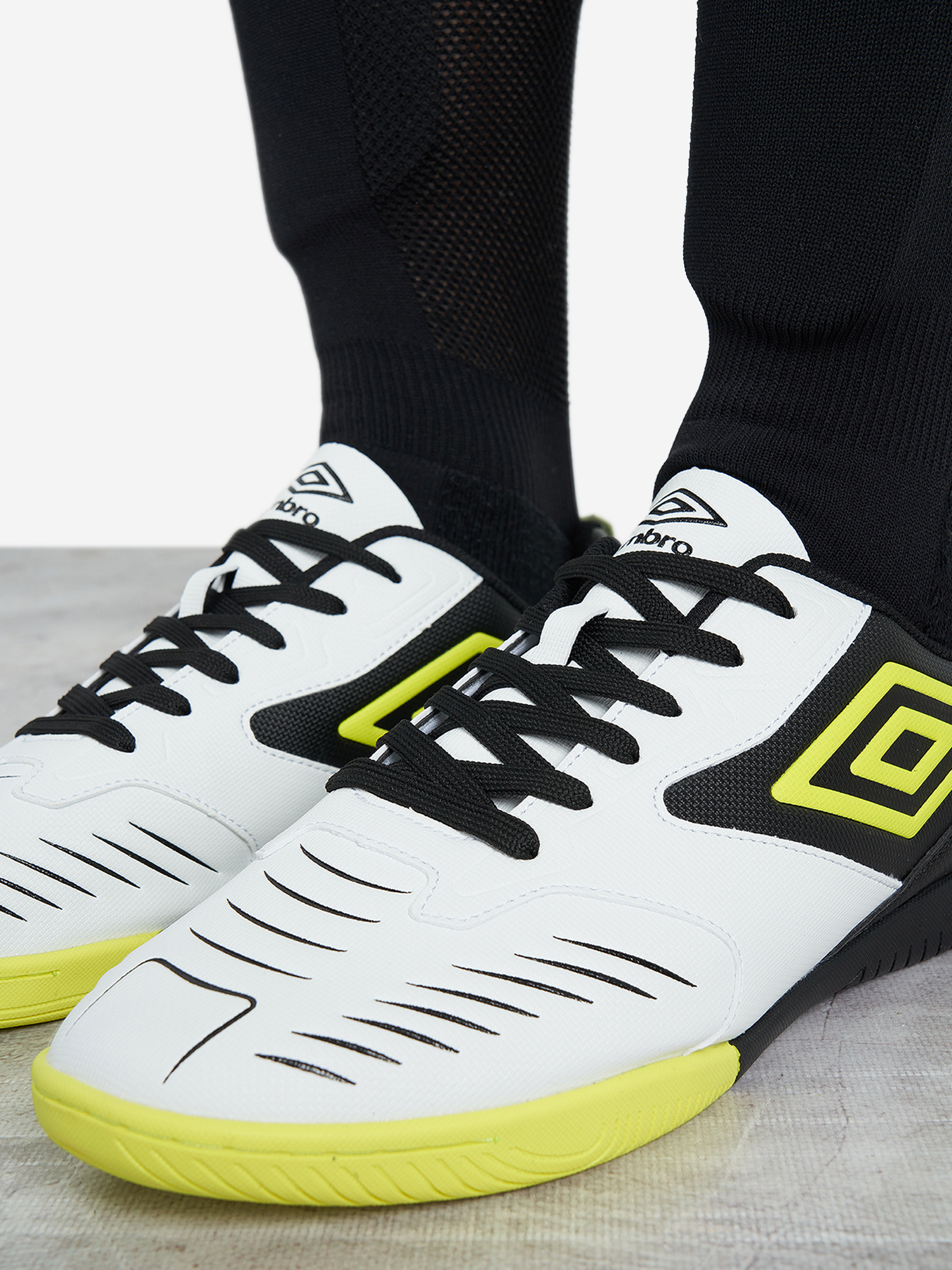 фото Бутсы мужские umbro point ic, белый