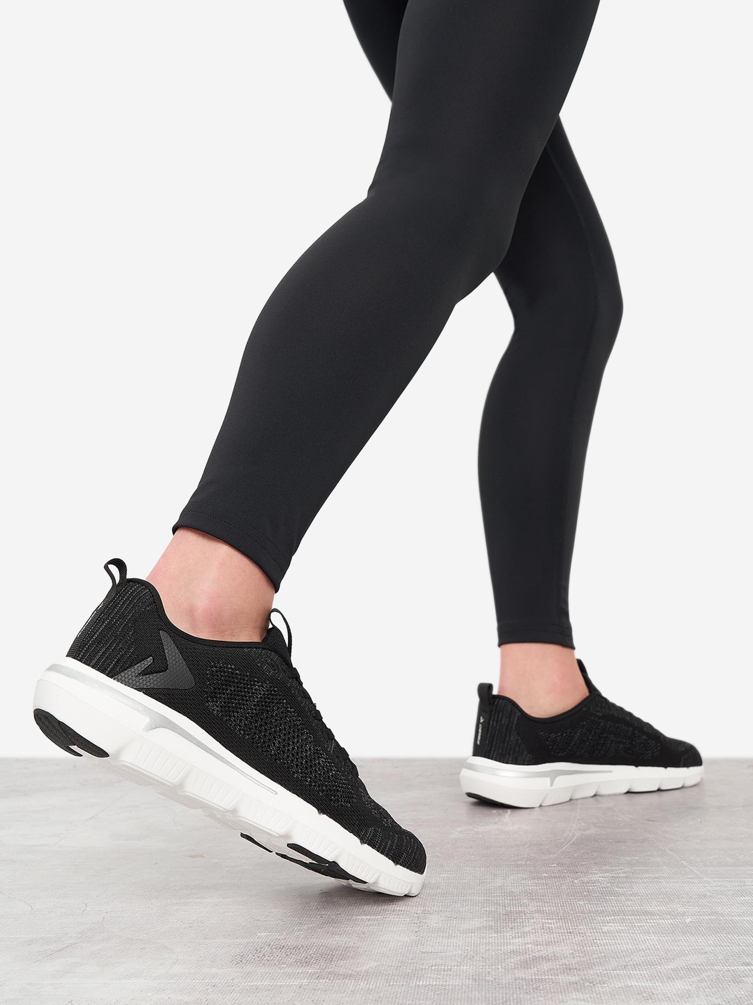 Изображение товара Кроссовки женские Demix Burn Knit, Черный