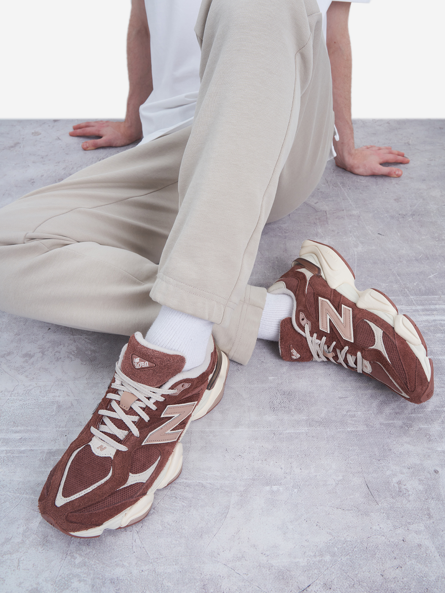 

Кроссовки мужские New Balance 9060, Красный