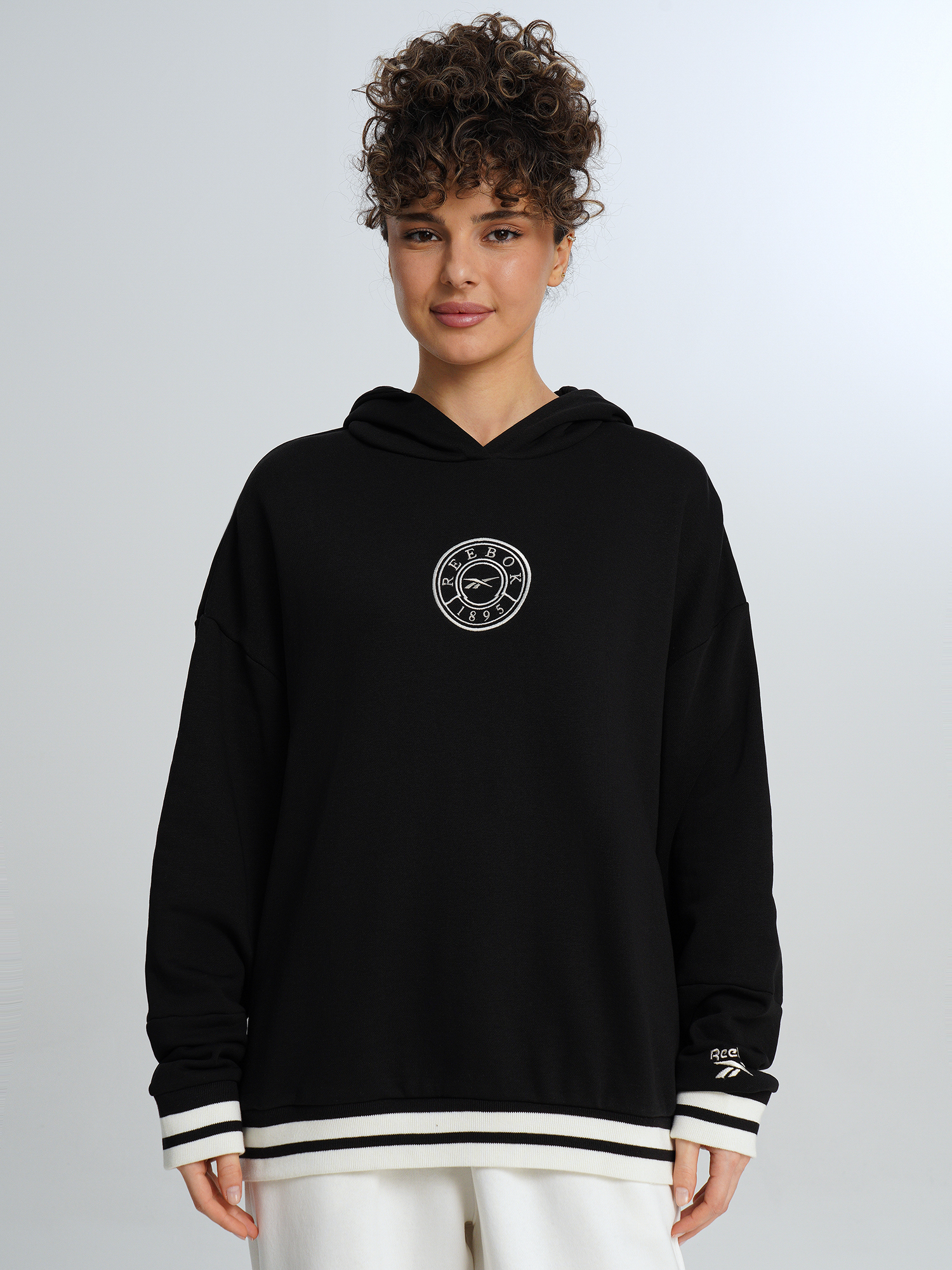 Худи женское оверсайз Reebok Lawn Club, Черный 2