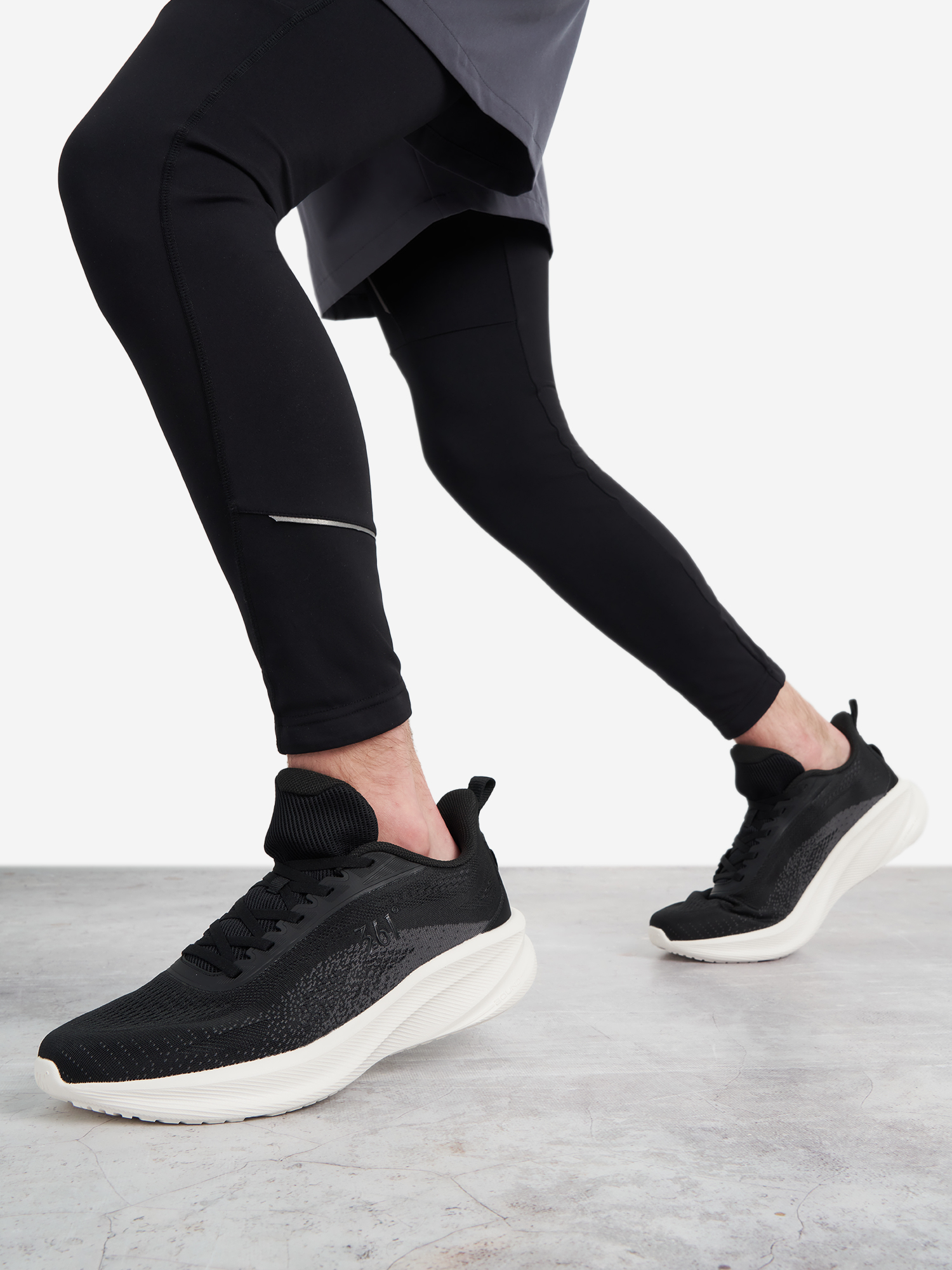 Изображение товара Кроссовки мужские 361°, Черный/серый