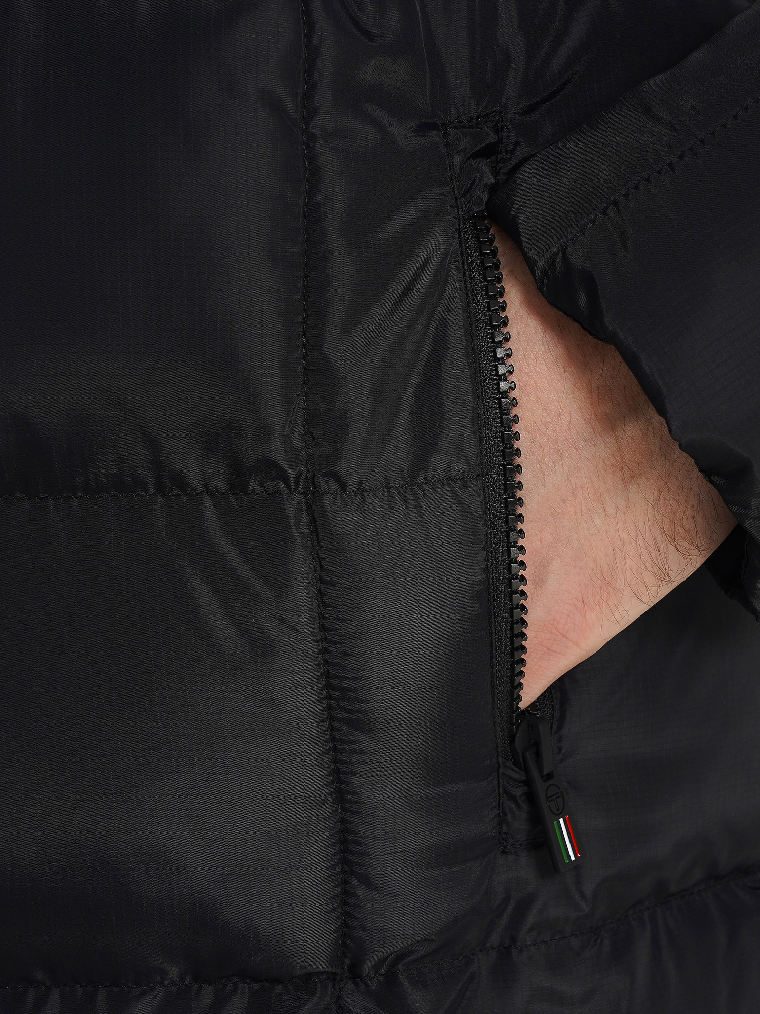 фото Куртка утепленная мужская sergio tacchini rob, черный