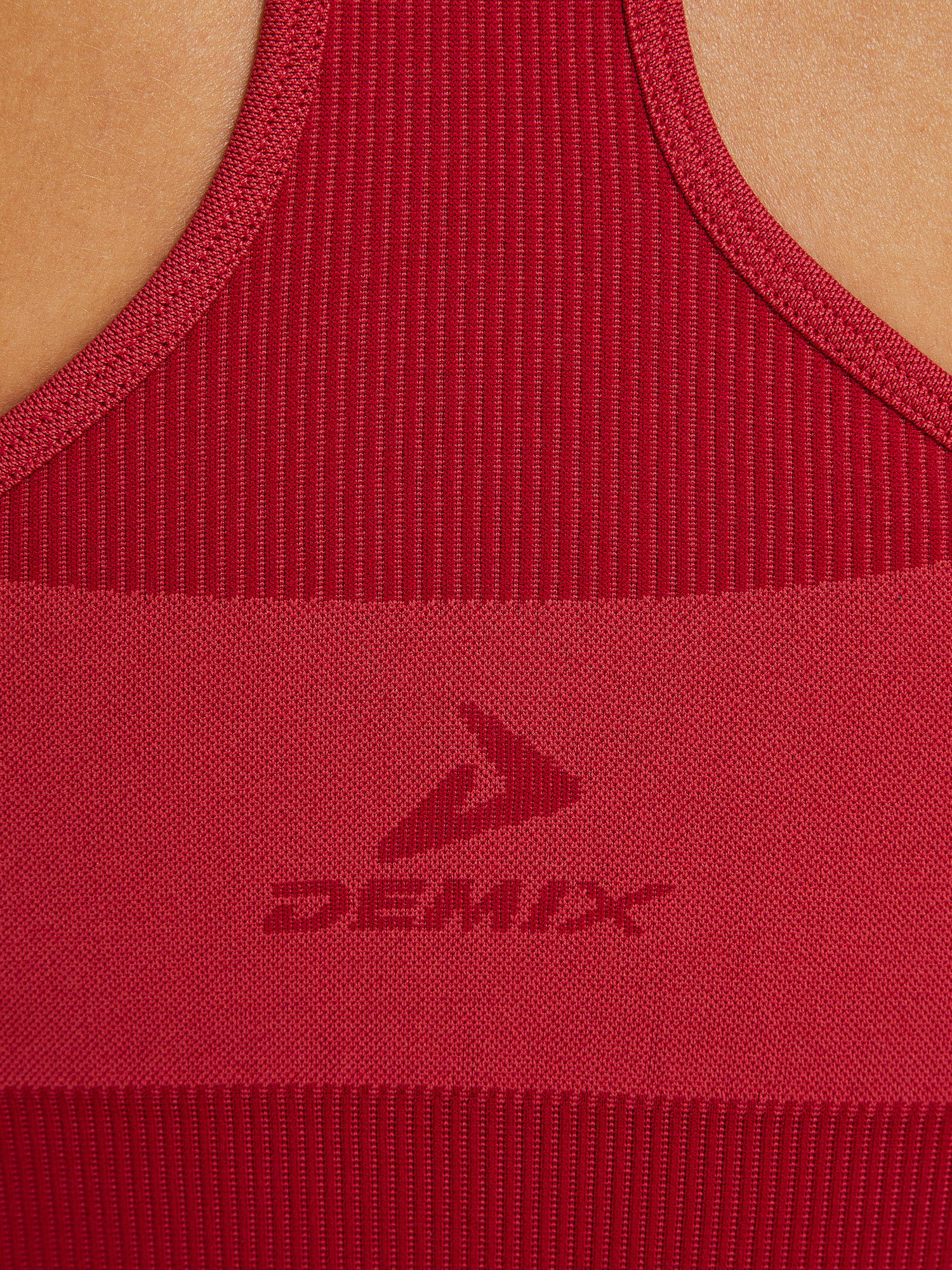 Спортивный топ бра Demix HighFlow Seamless Longline, Красный 125757DMX-51, размер RUS 44 | EUR S/36 - фото 4