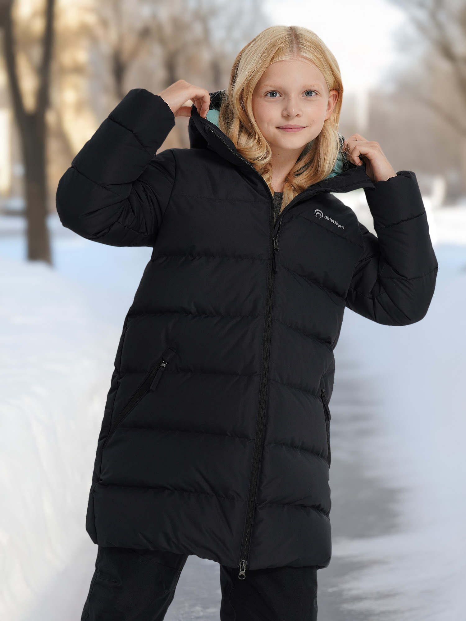 

Пуховик для девочек Outventure, Черный
