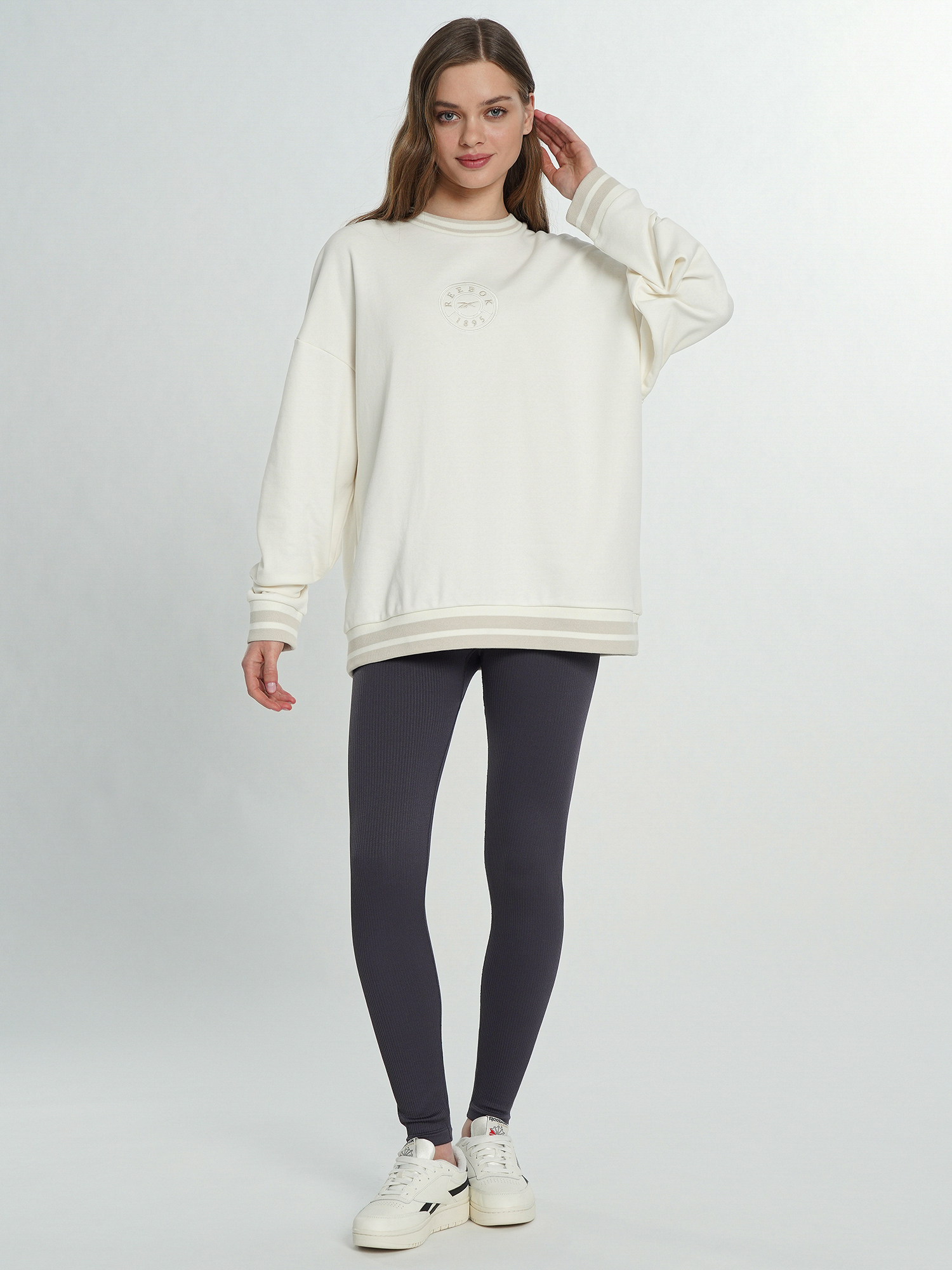 Свитшот женский Reebok Lawn Club, Бежевый 4