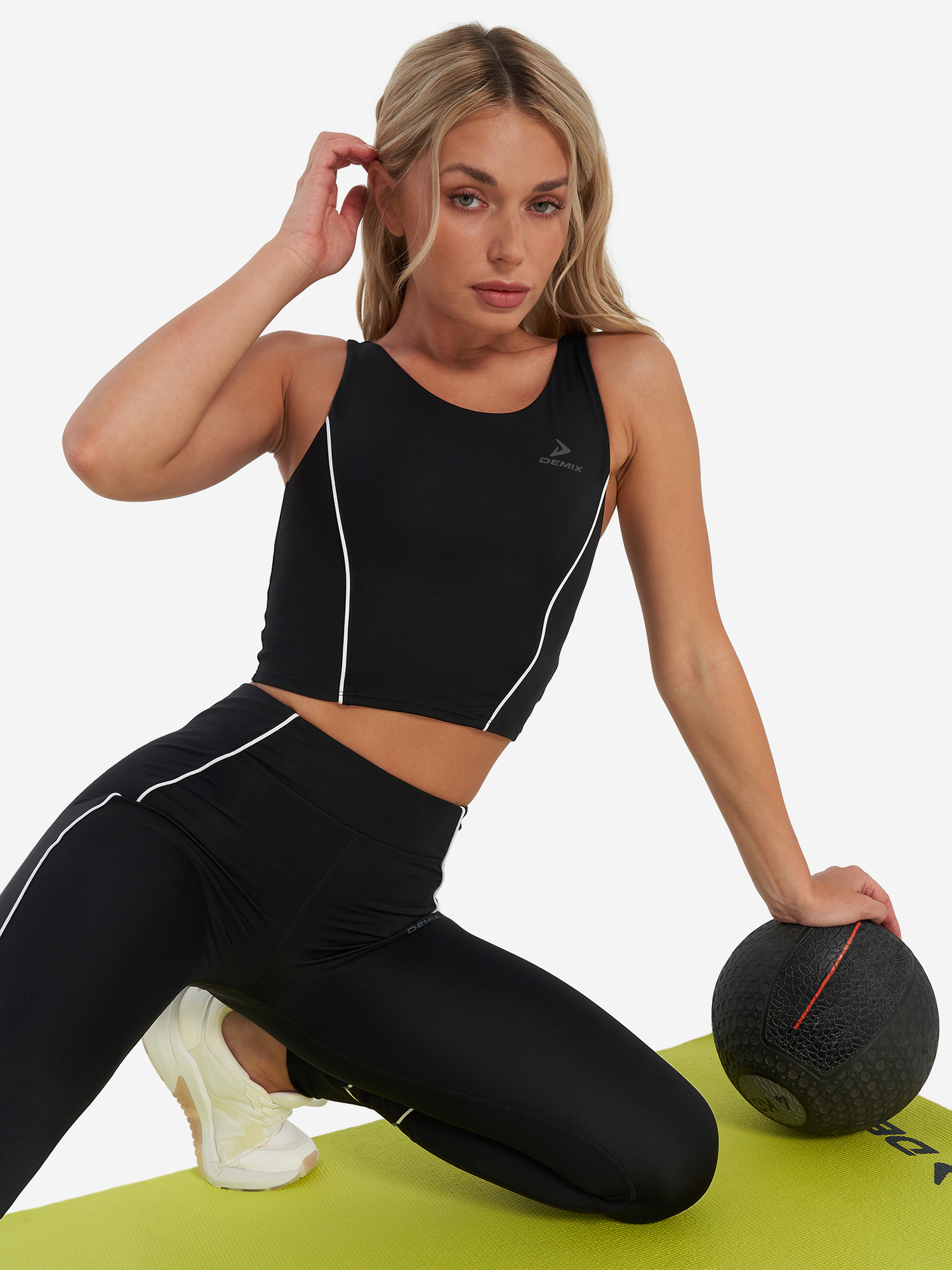 

Майка женская Demix, Черный