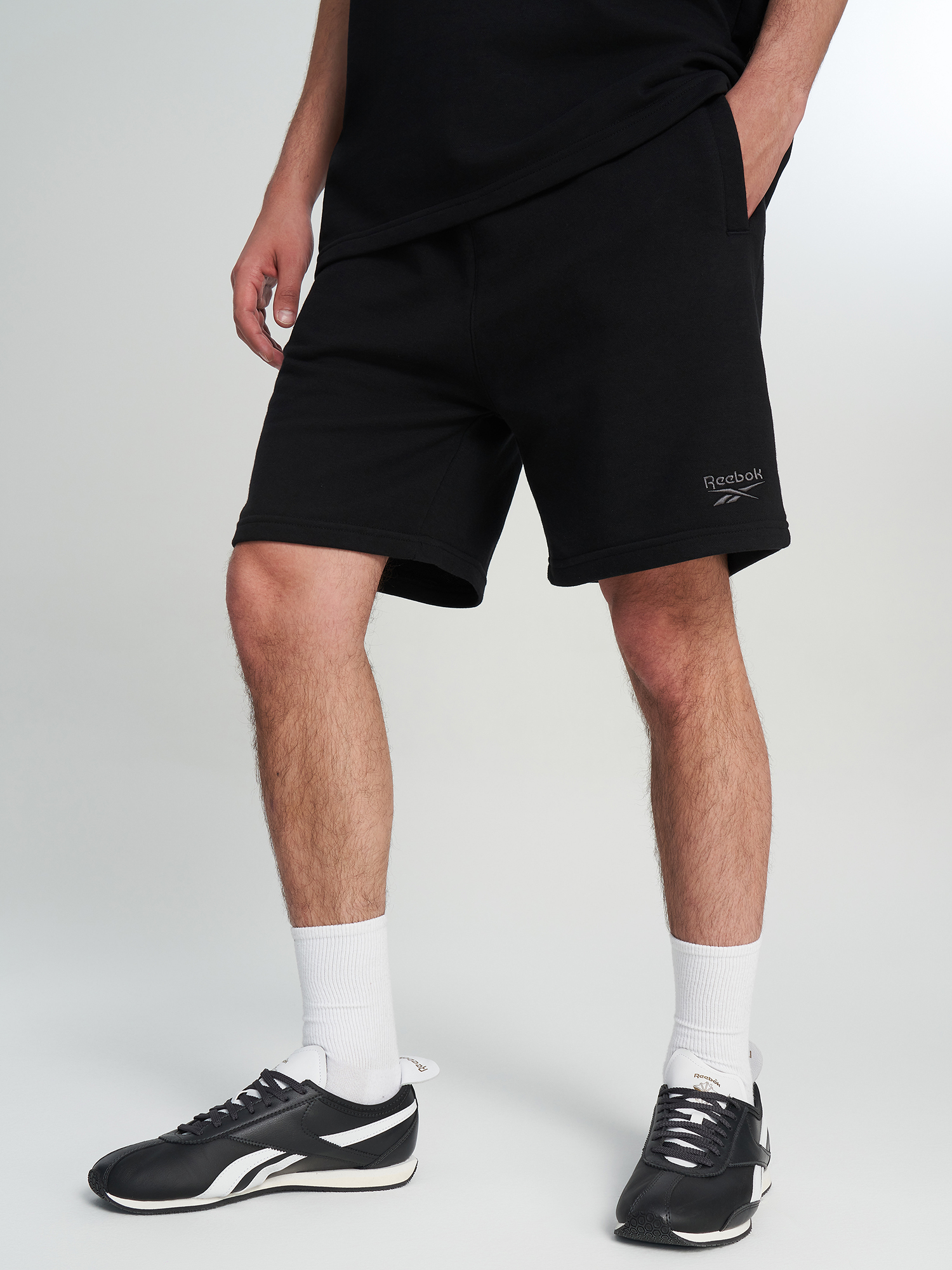 

Шорты мужские Reebok, Черный