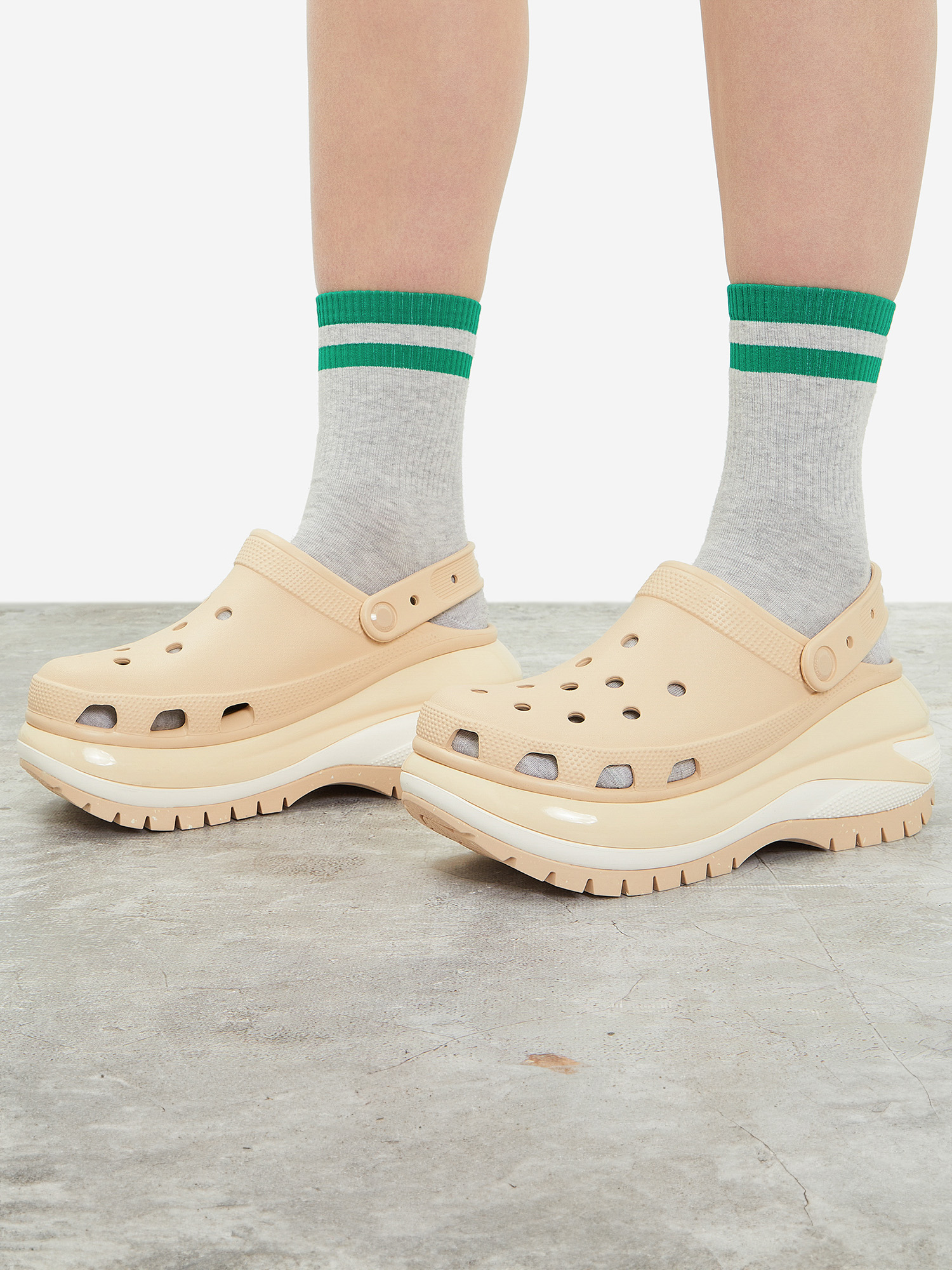 

Сабо женские Crocs Mega Crush Clog, Бежевый