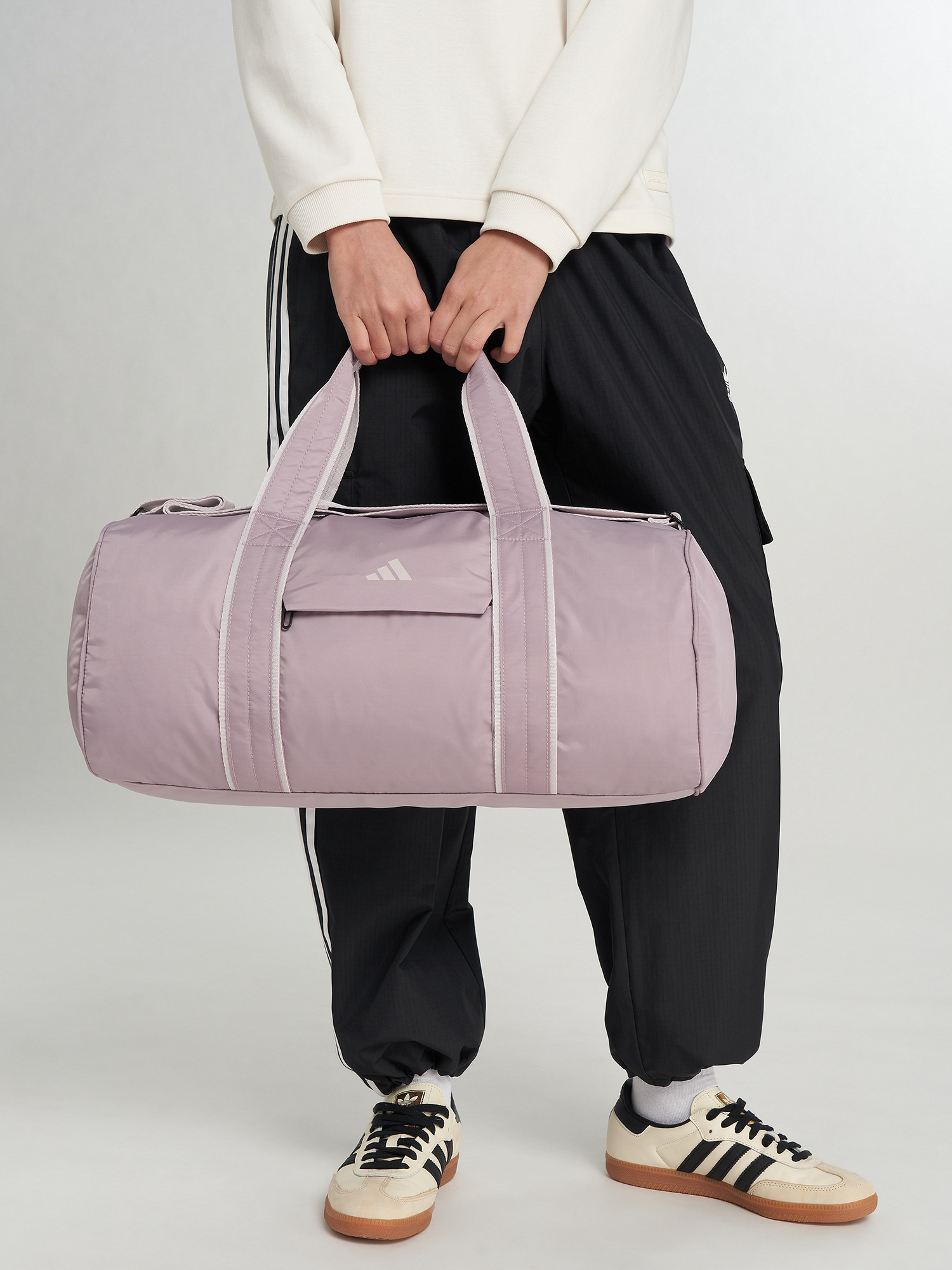 Изображение товара Женская спортивная сумка adidas для фитнеса тренинга защита от влаги