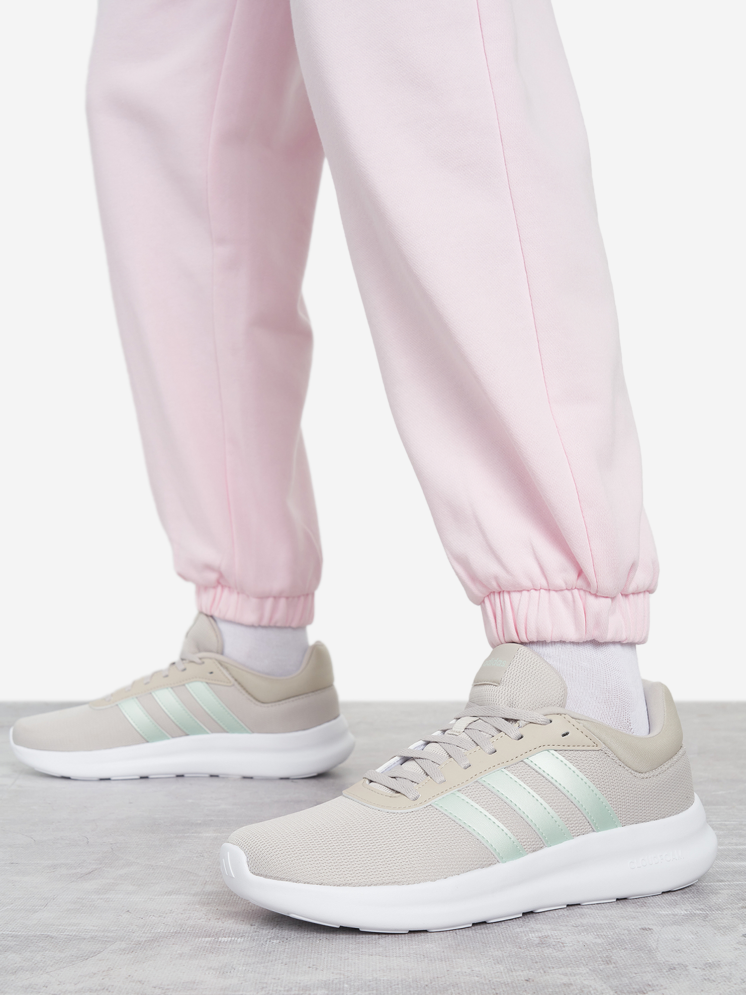 Кроссовки женские adidas Lite Racer 4.0, Бежевый