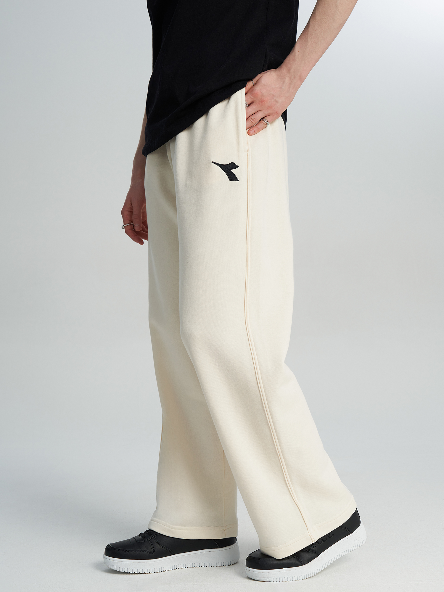 Изображение товара Брюки Diadora Спортивный стиль Прямой крой Суперкомфортная летняя модель