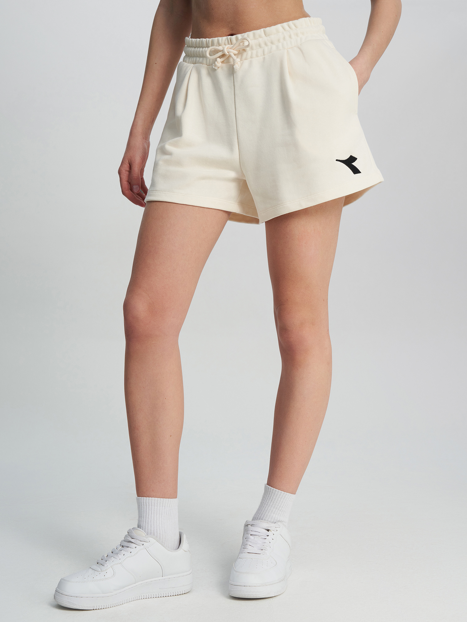 Изображение товара Шорты Diadora Спортивный стиль Женские 102.182886D07-20009 Изображение товара Шорты Diadora Спортивный стиль Женские 102.182886D07-20009