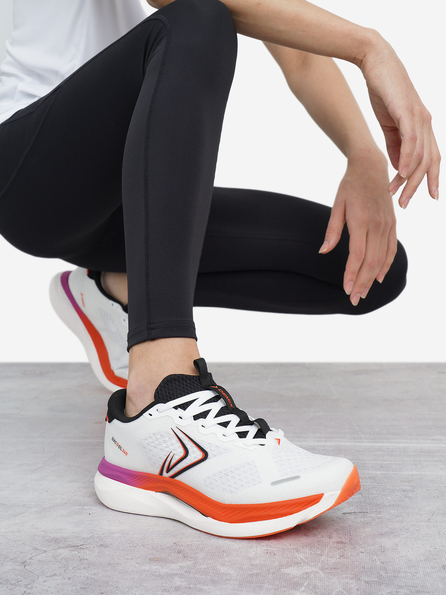 Изображение товара Кроссовки женские Demix Pacer