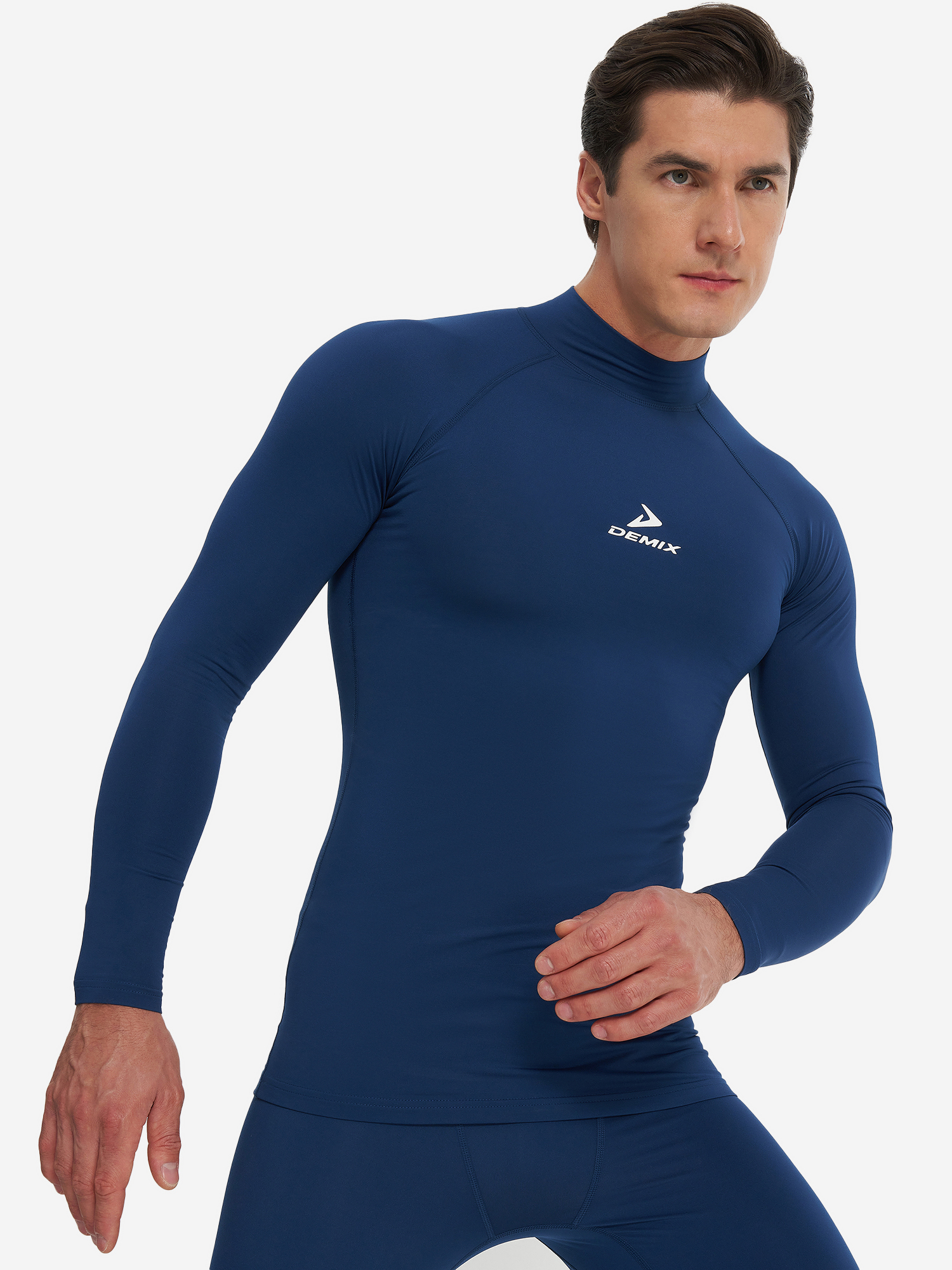 Изображение товара Мужской компрессионный лонгслив Demix для футбола, сапфировый, 50 размер