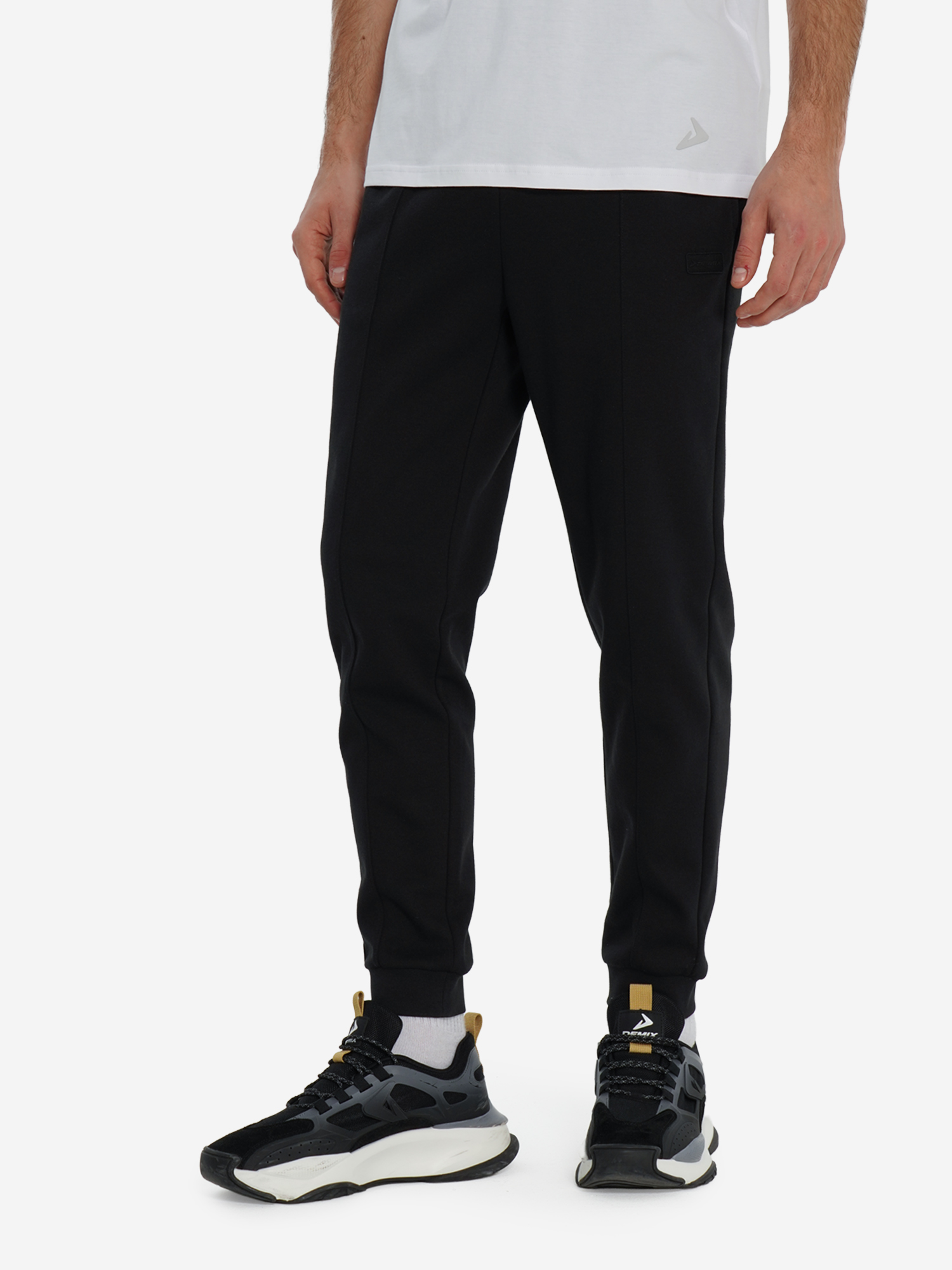 Изображение товара Мужские брюки Demix спортивные зауженные летние из полиэстера и хлопка