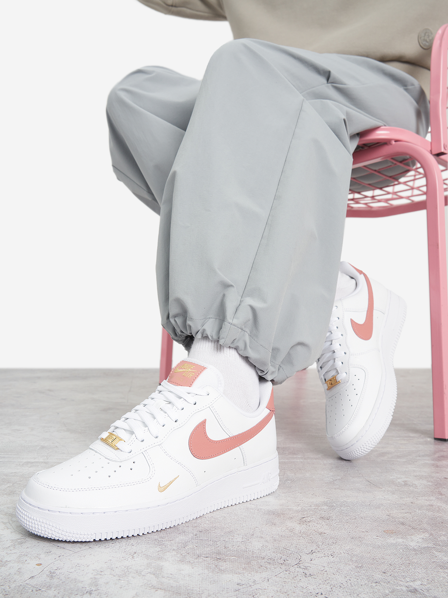 

Кеды женские Nike Air Force 1 '07 Essential, Белый
