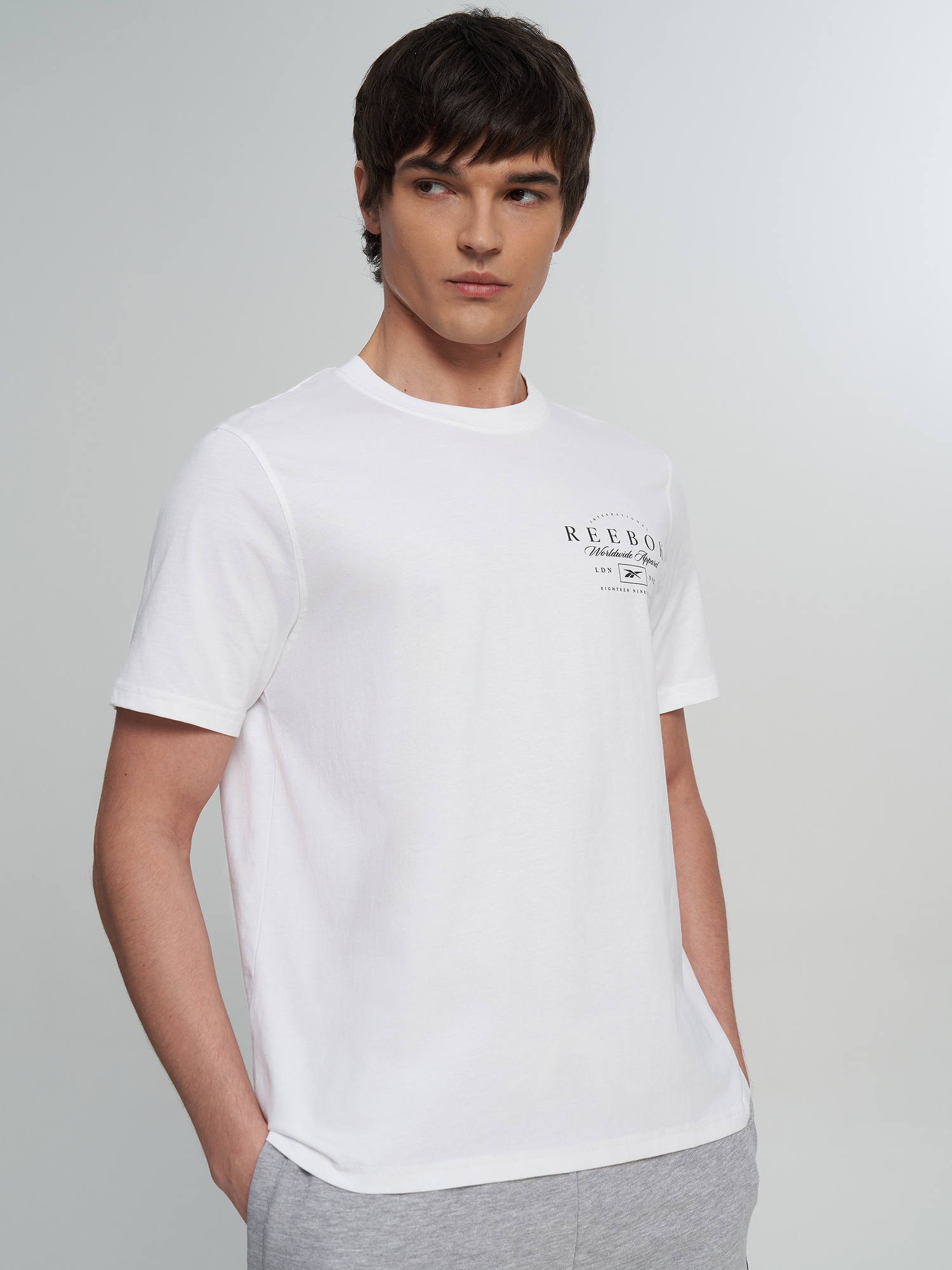 Изображение товара Мужская футболка Reebok 100263143R00- для спортивного стиля