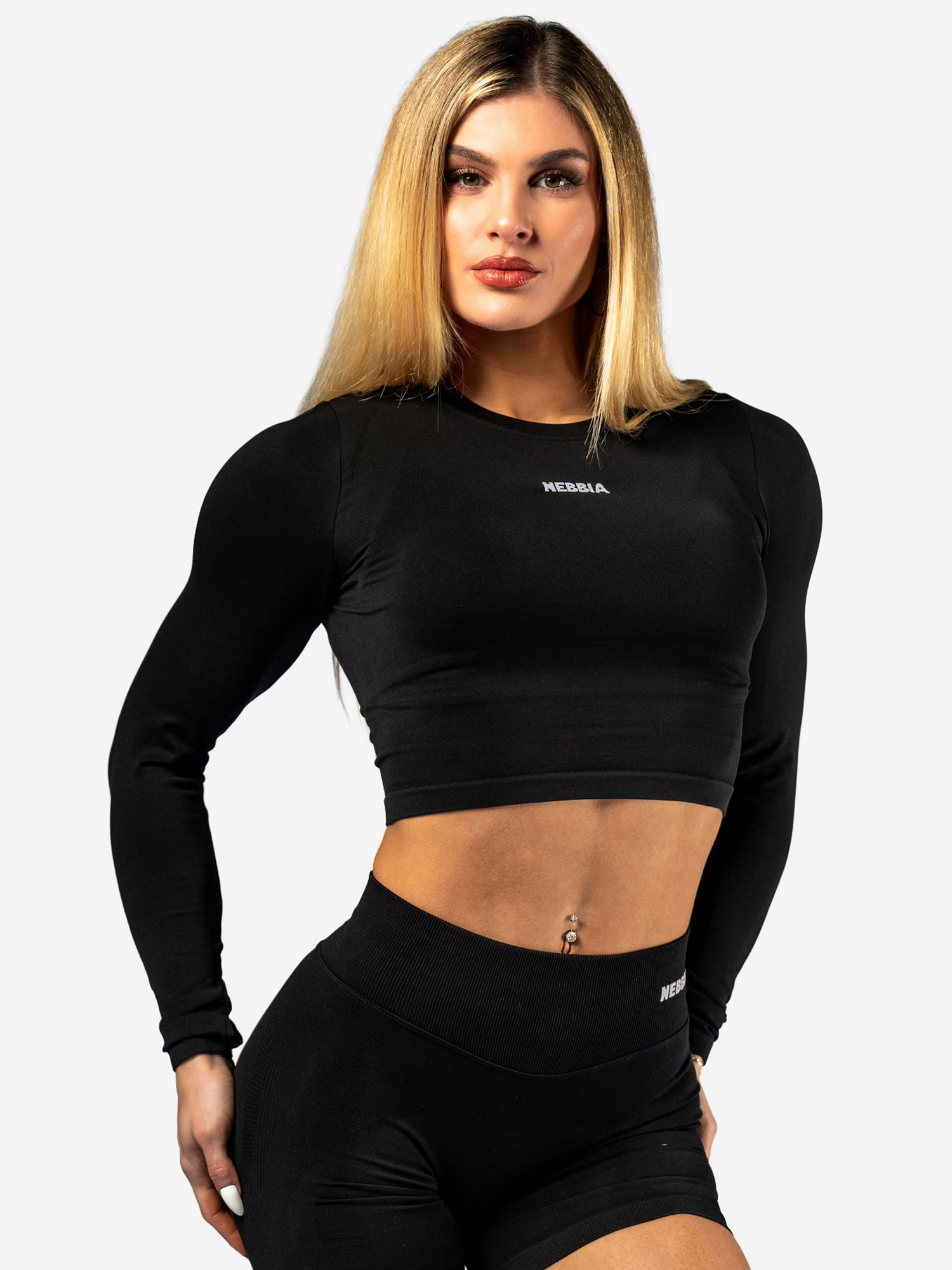 Изображение товара NEBBIA POWER 892 Black Seamless Long-Sleeve Top женский лонгслив для фитнеса
