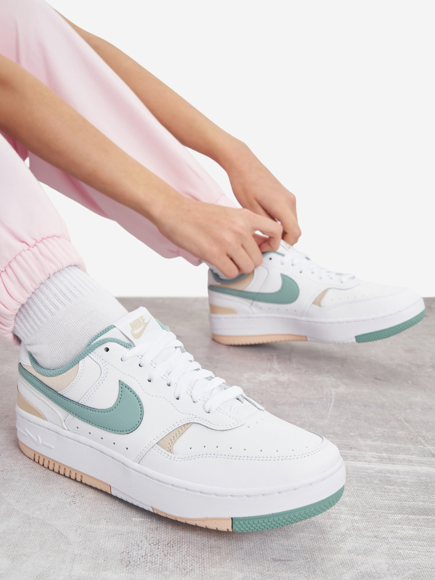 

Кеды женские Nike Gamma Force, Белый