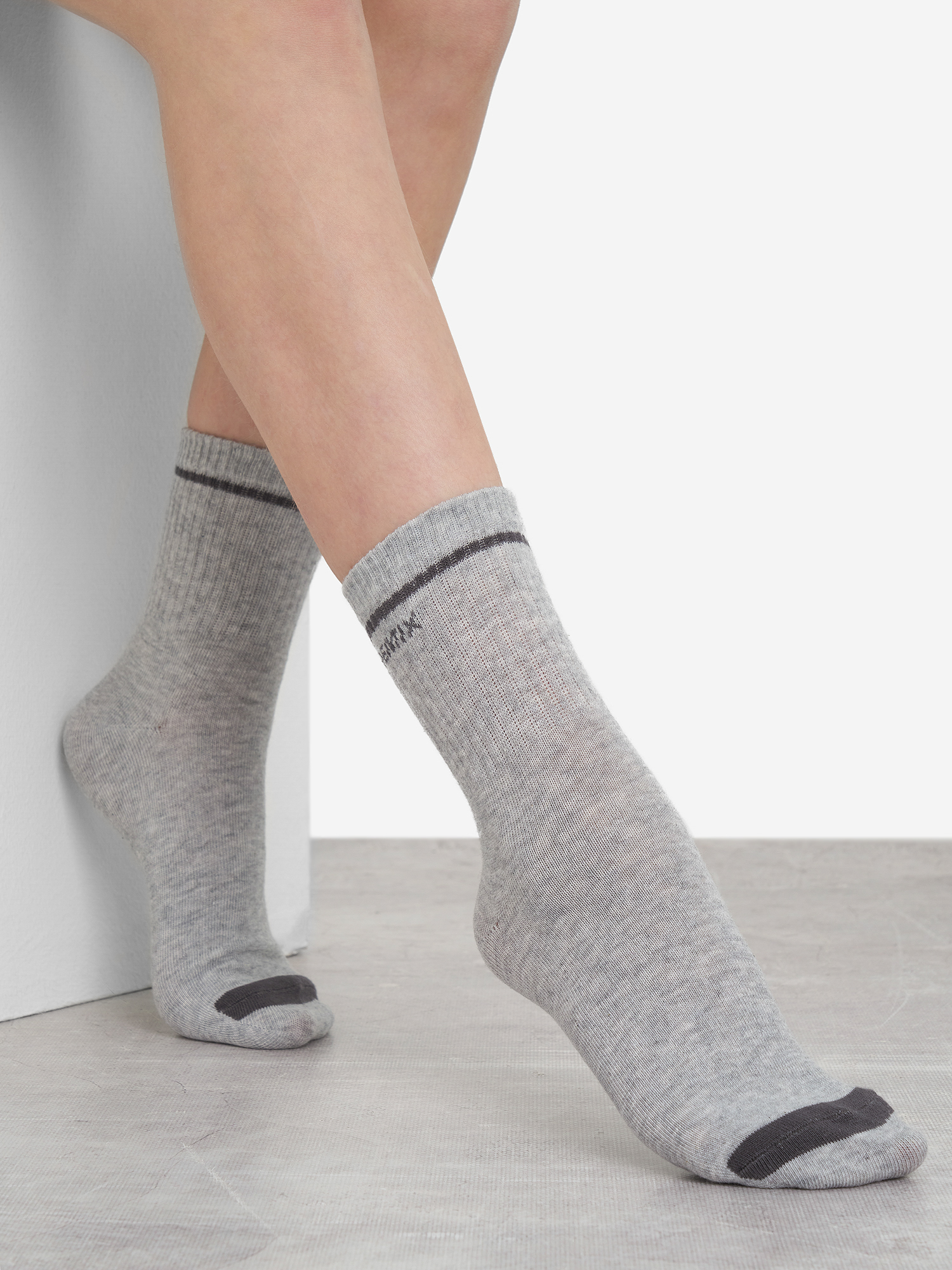 Изображение товара Носки для мальчиков Demix 3 пары высокие для фитнеса и тренинга черные и серые