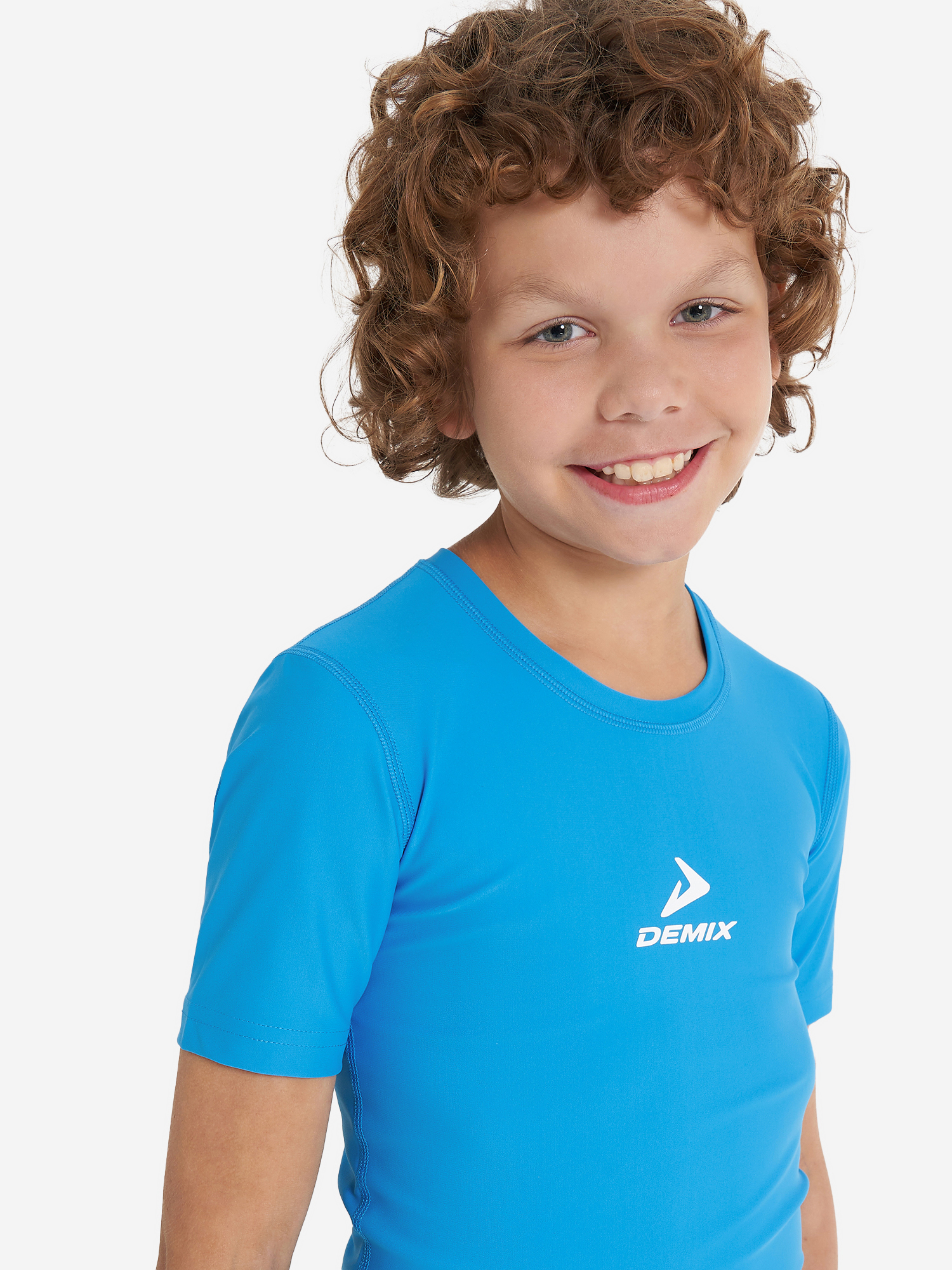 Изображение товара Компрессионная футбольная футболка для мальчиков Demix ярко-голубая короткий рукав