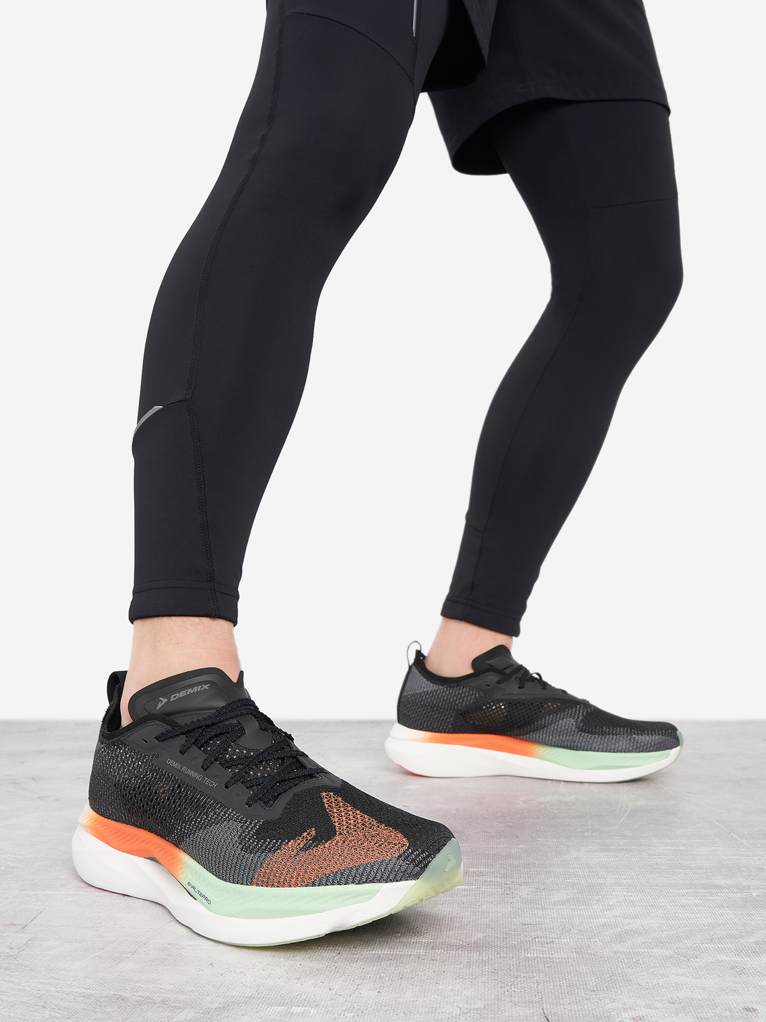 

Кроссовки мужские Demix Pacer Enrlitepro Knit, Серый