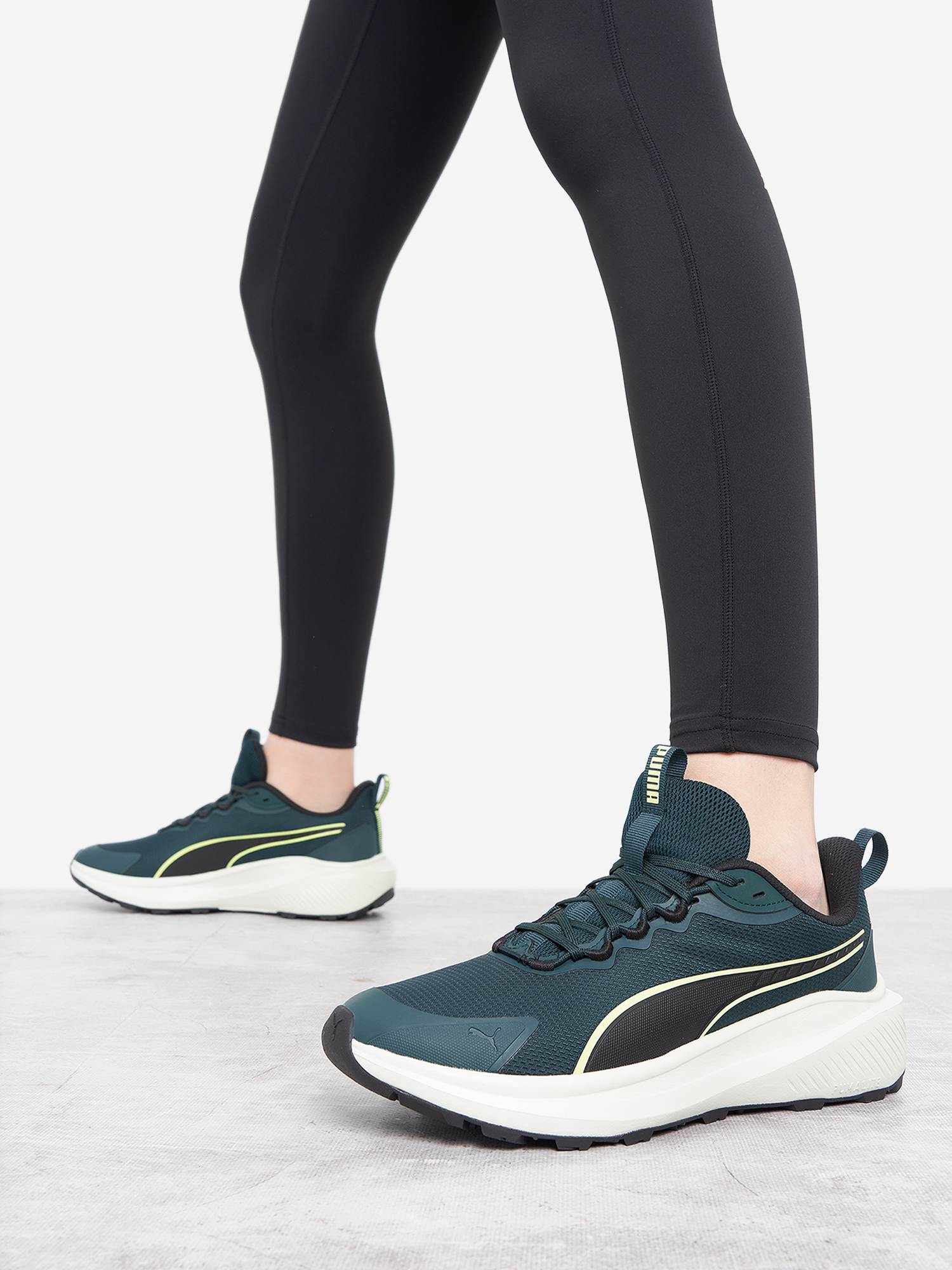 Изображение товара Кроссовки женские PUMA Skyrocket Lite Trail, Зеленый/черный/белый