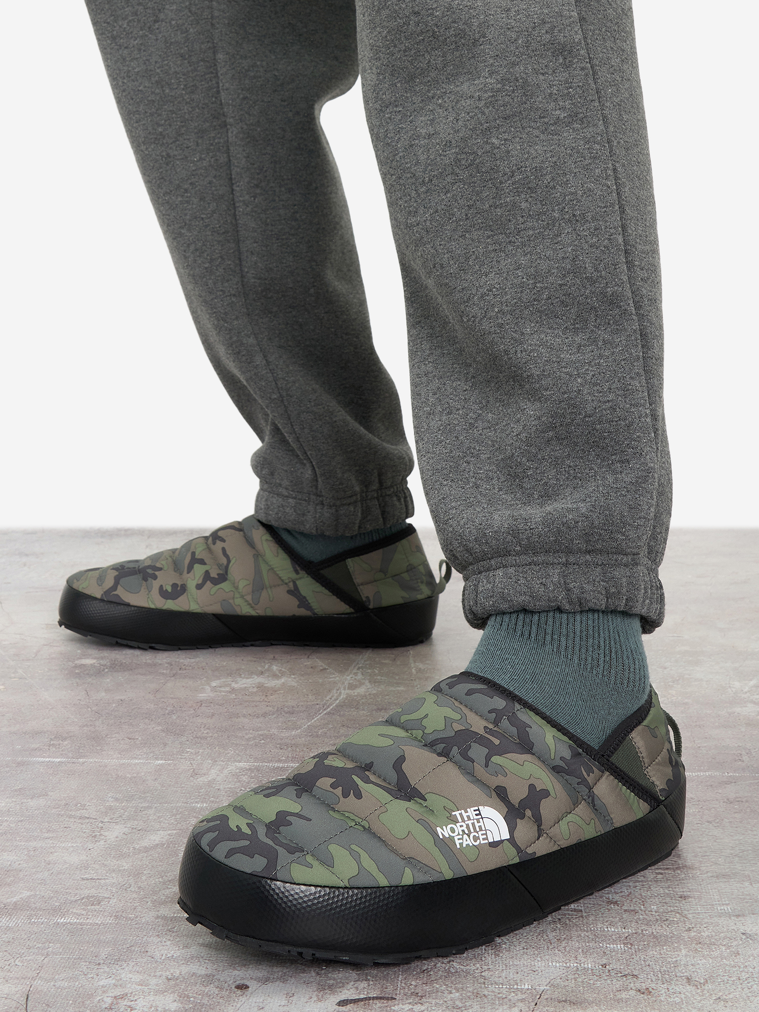 

Полуботинки утепленные мужские The North Face Thermoball Traction Mule V, Зеленый