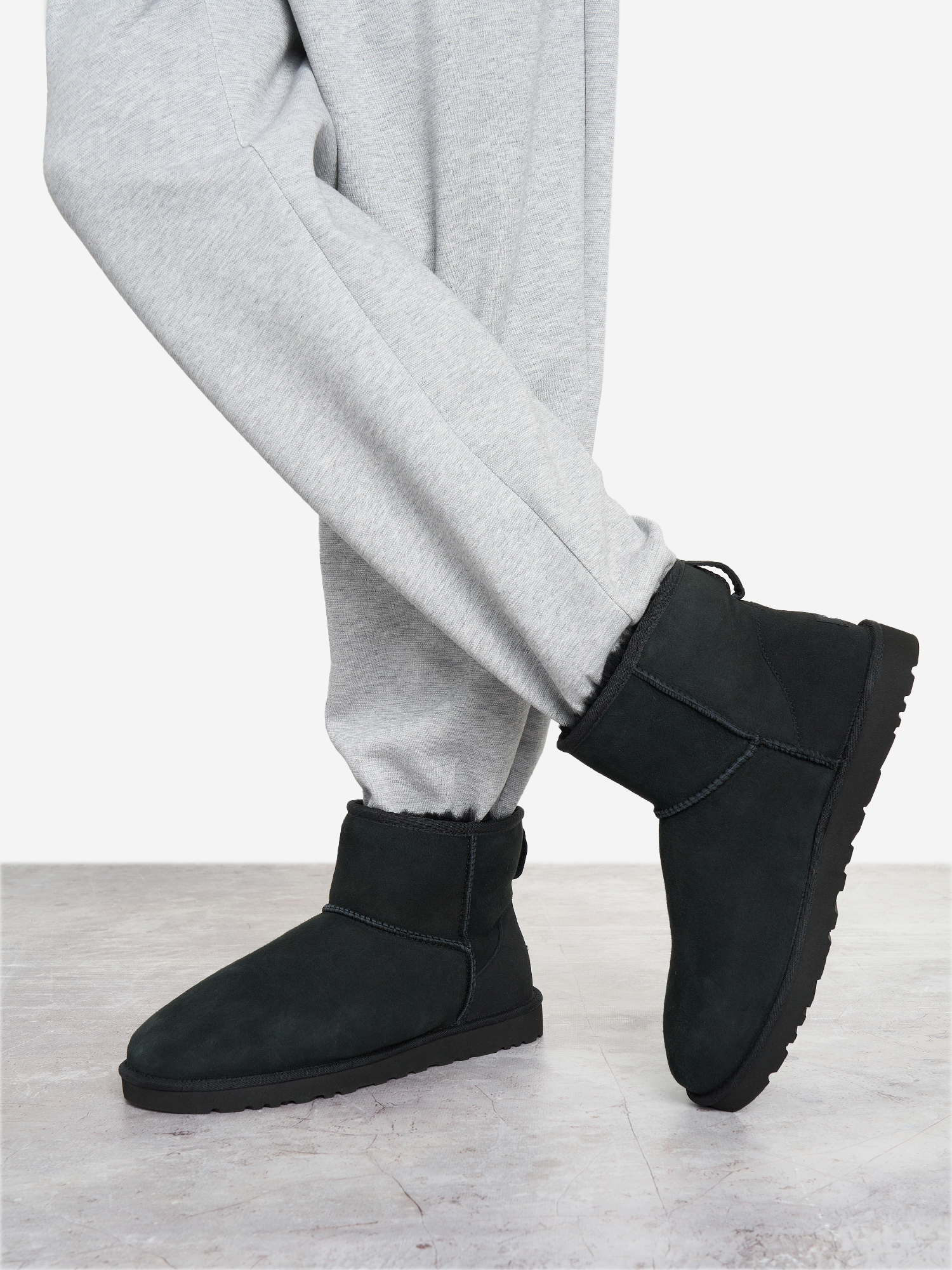 

Угги мужские UGG Classic Mini, Черный