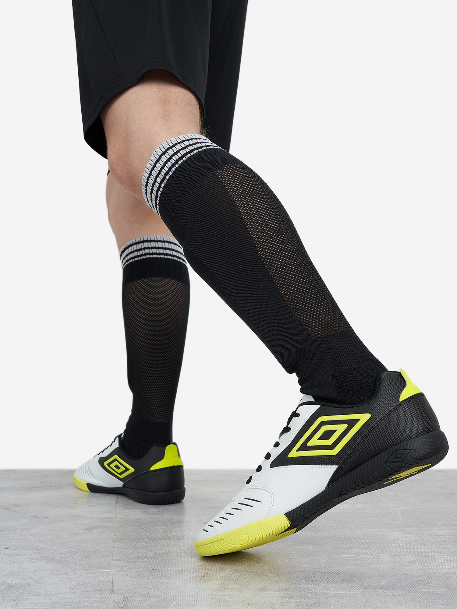фото Бутсы мужские umbro point ic, белый