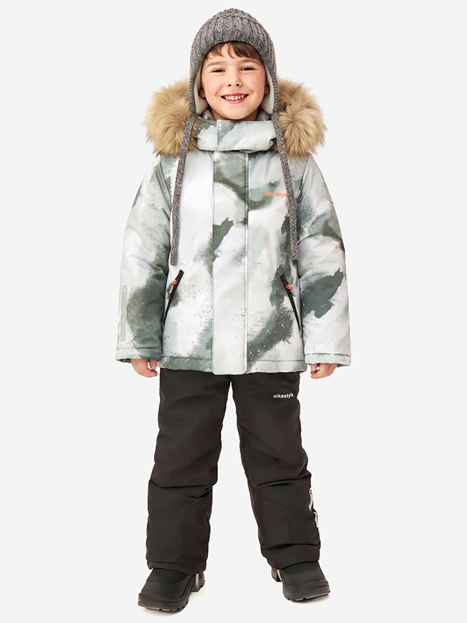 Изображение товара Костюм NIKASTYLE, Графит/черный Изображение товара Костюм NIKASTYLE, Графит/черный