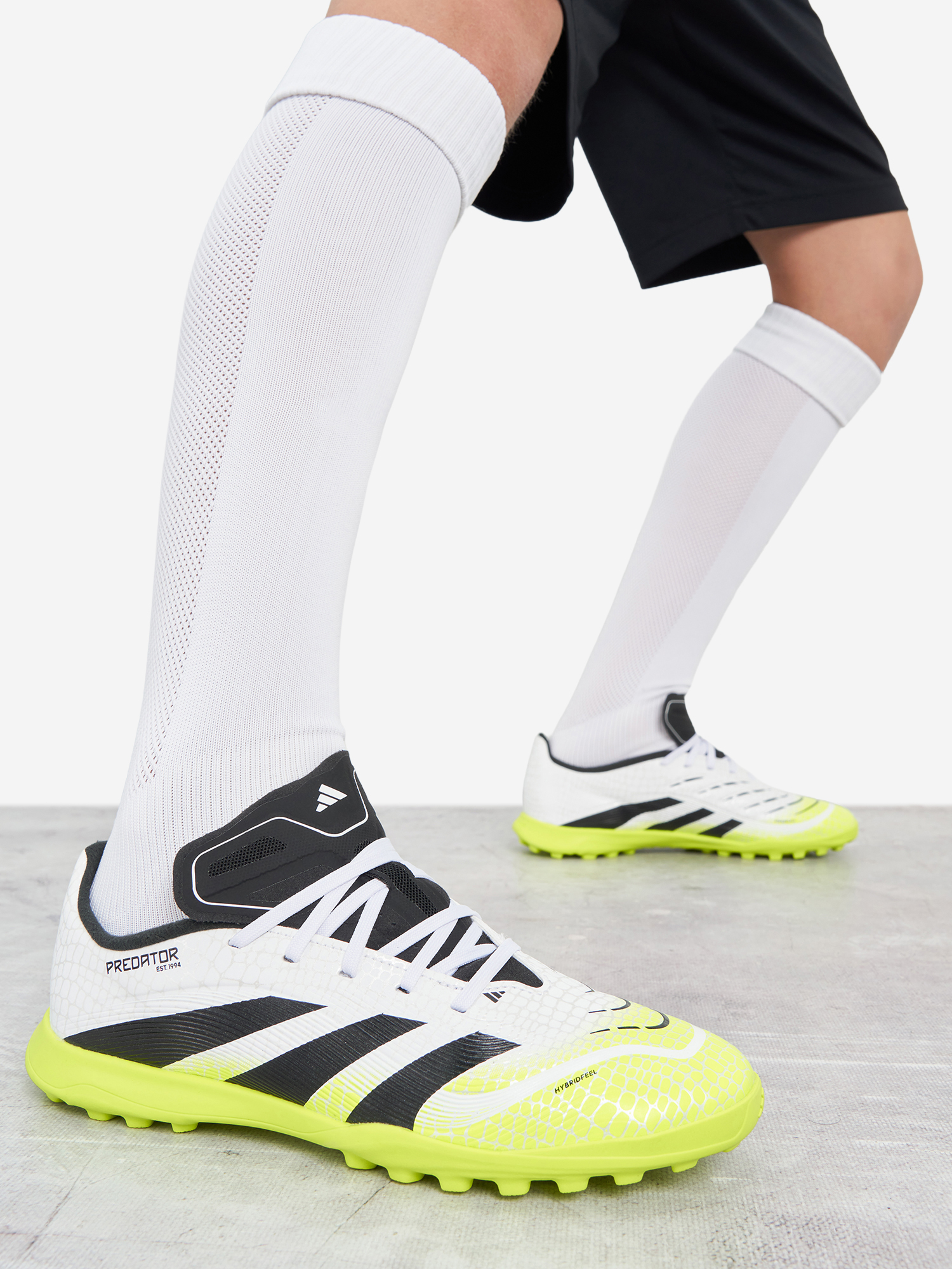 

Бутсы для мальчиков Adidas Predator League, Белый