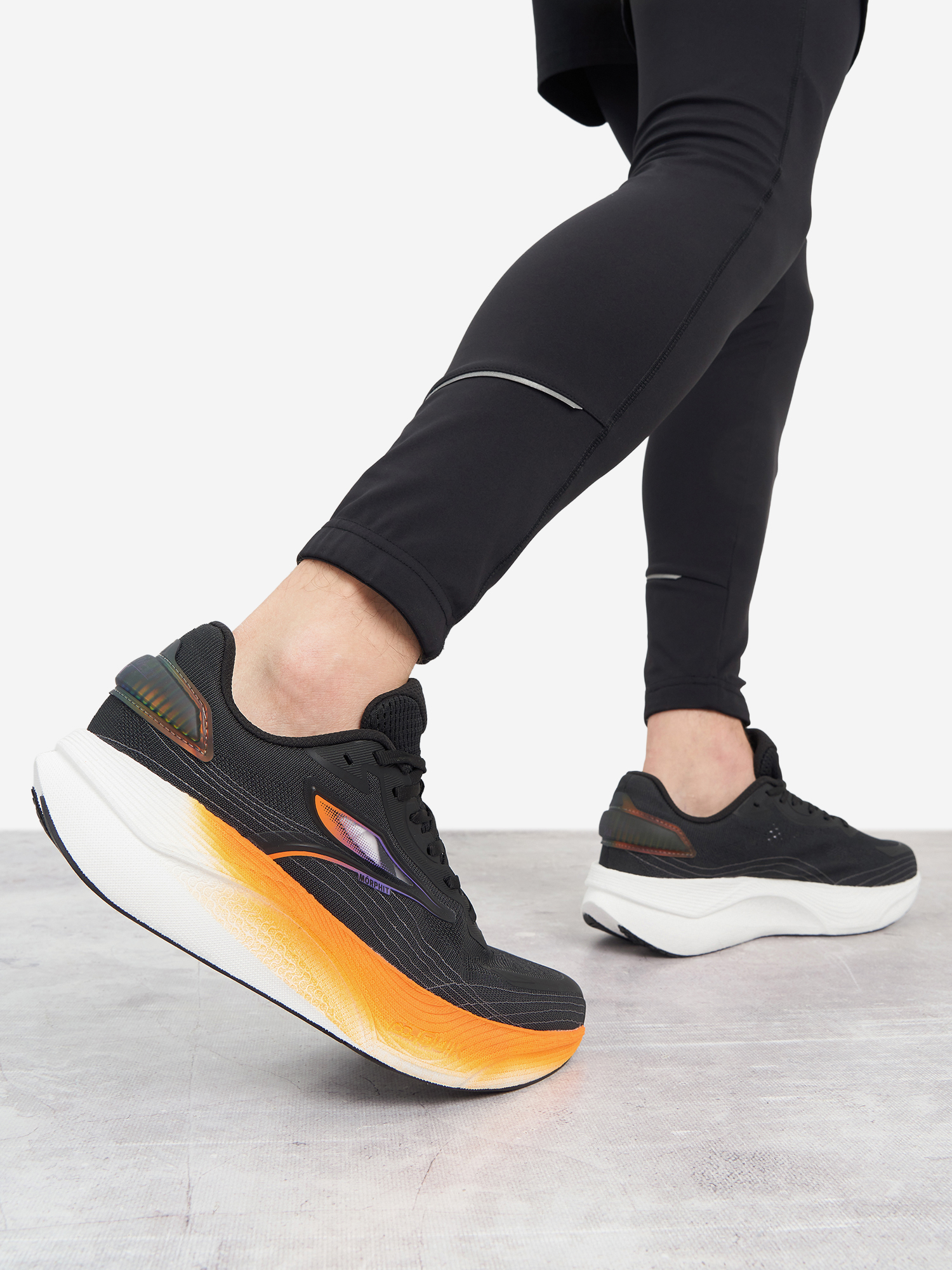 Изображение товара Кроссовки мужские 361°, Черный/оранжевый