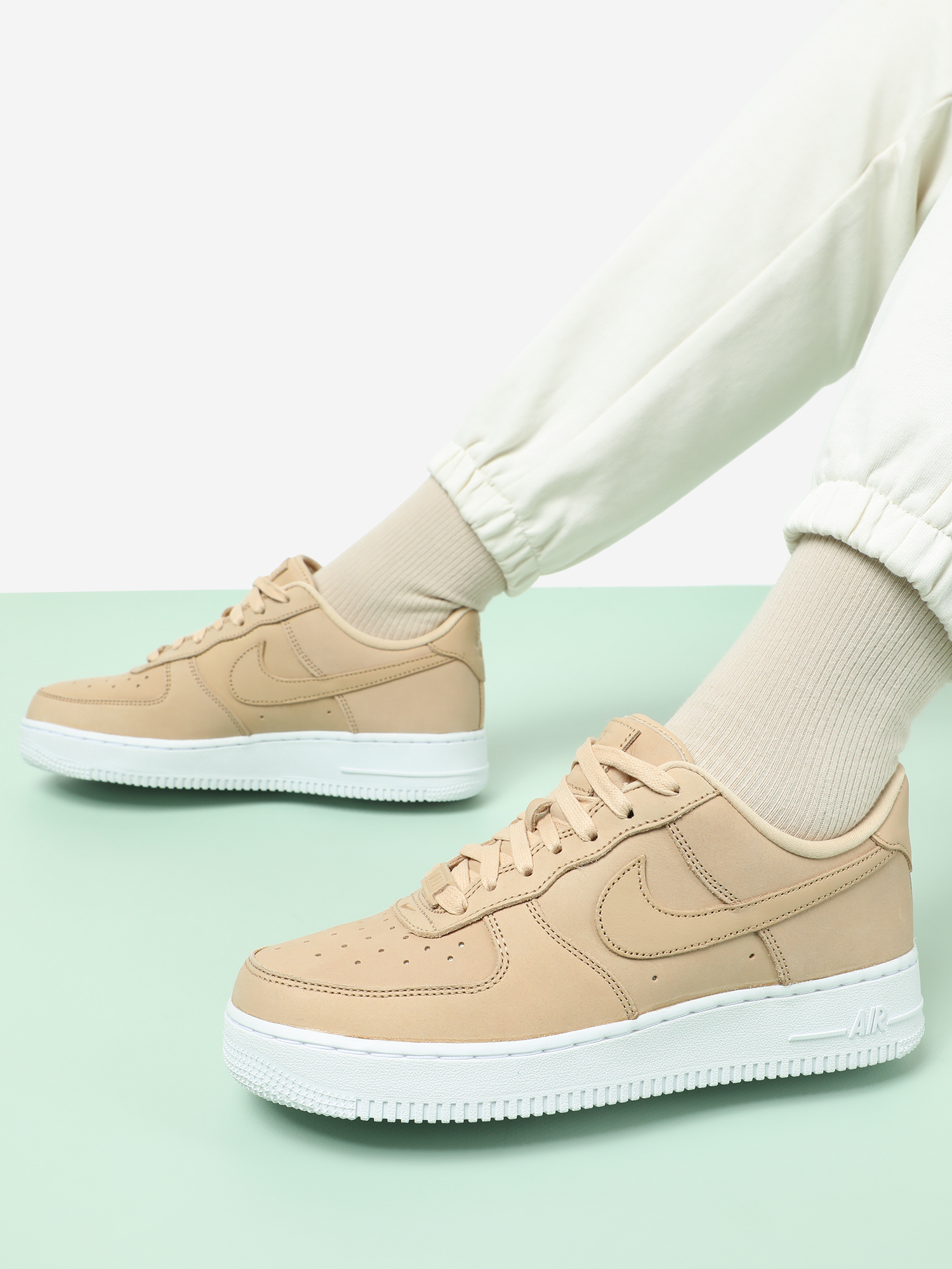 

Кеды женские Nike Air Force 1 Premium, Коричневый