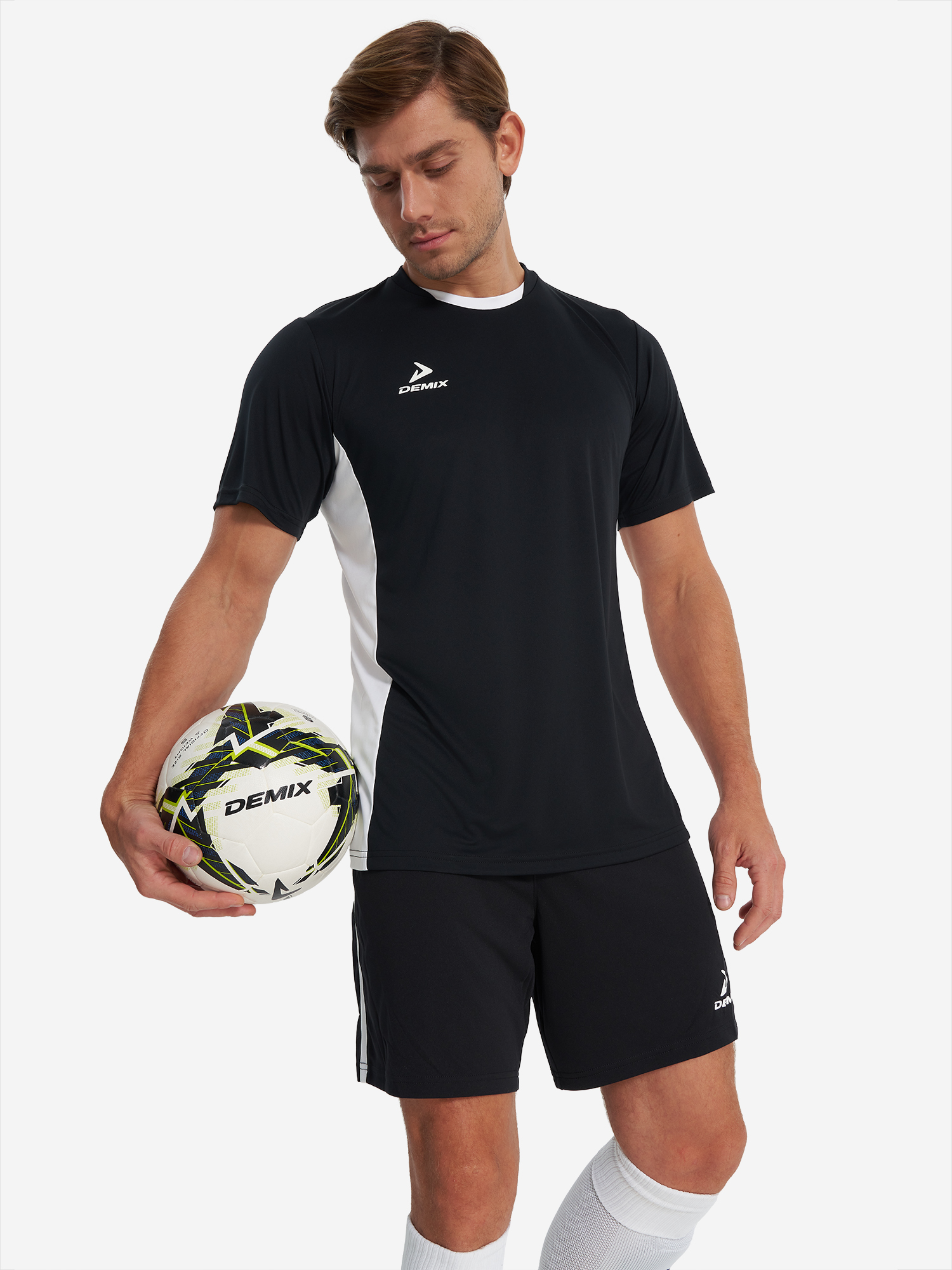 Изображение товара Футболка мужская Demix черная с белым 138022DMX-BW