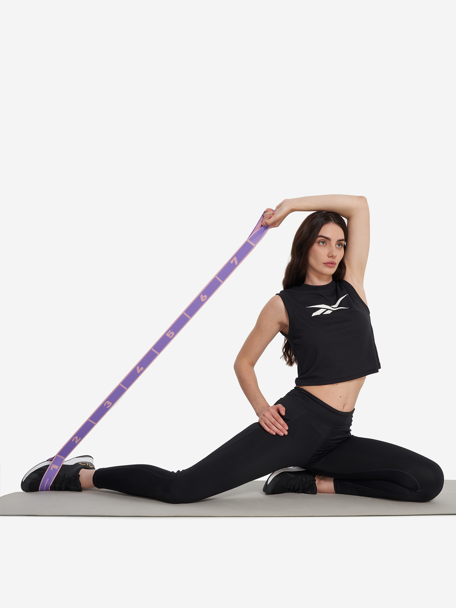 фото Майка женская reebok monica train core, черный