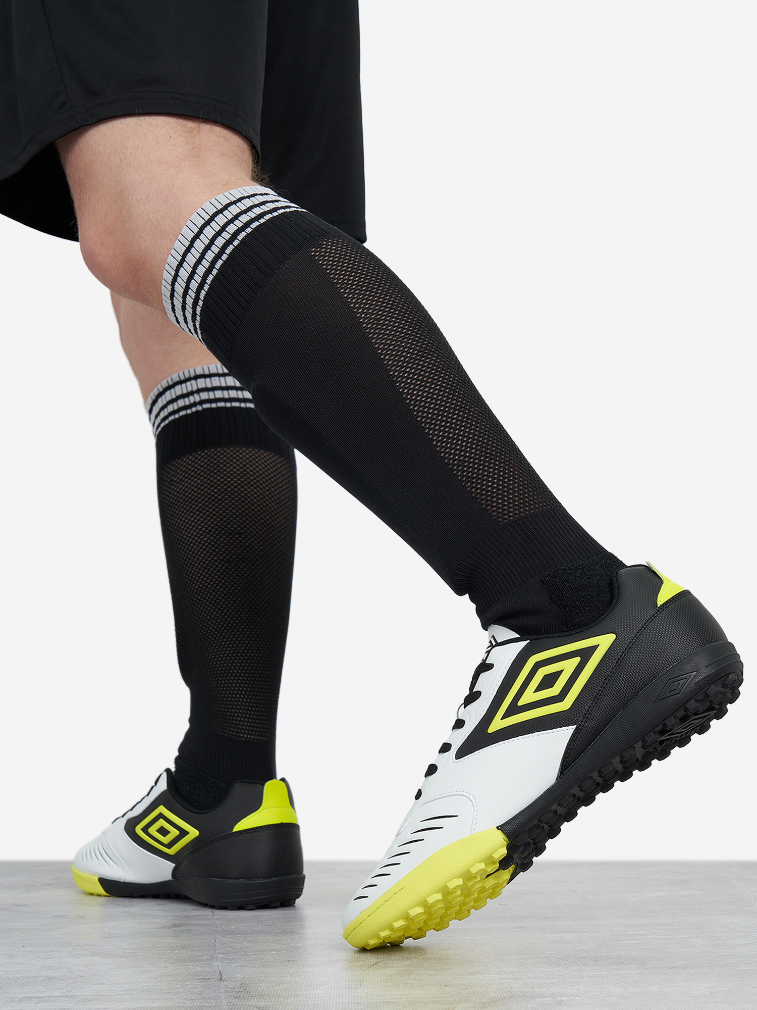 фото Бутсы мужские umbro point tf, белый