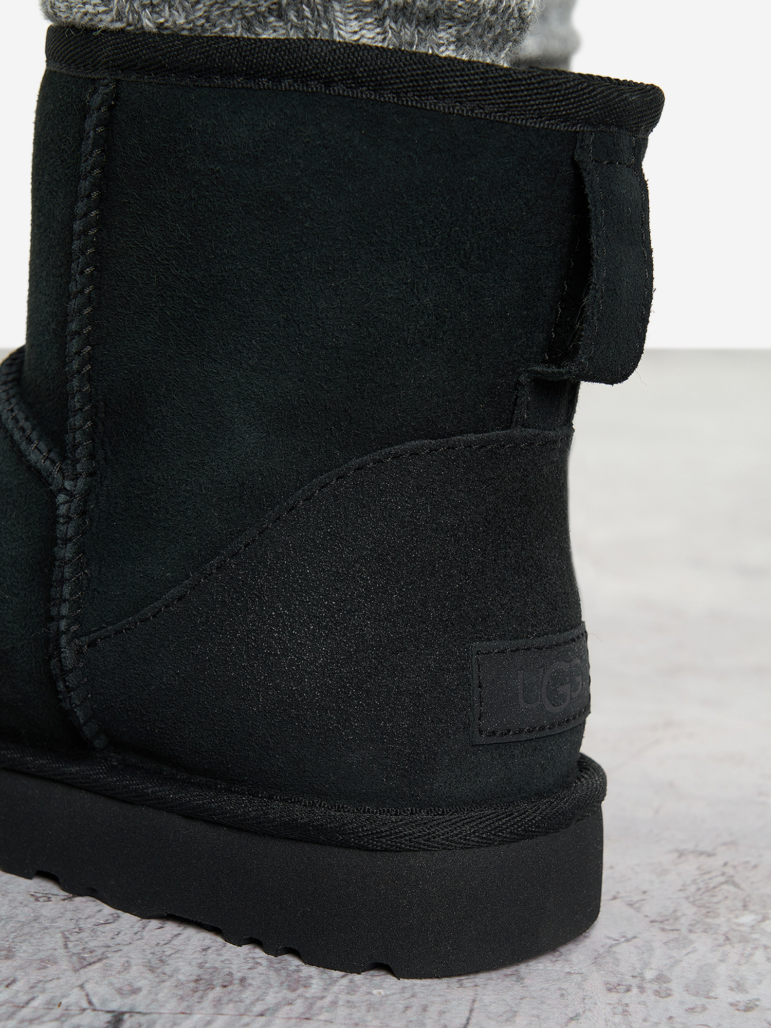 фото Угги женские ugg classic mini ii, черный