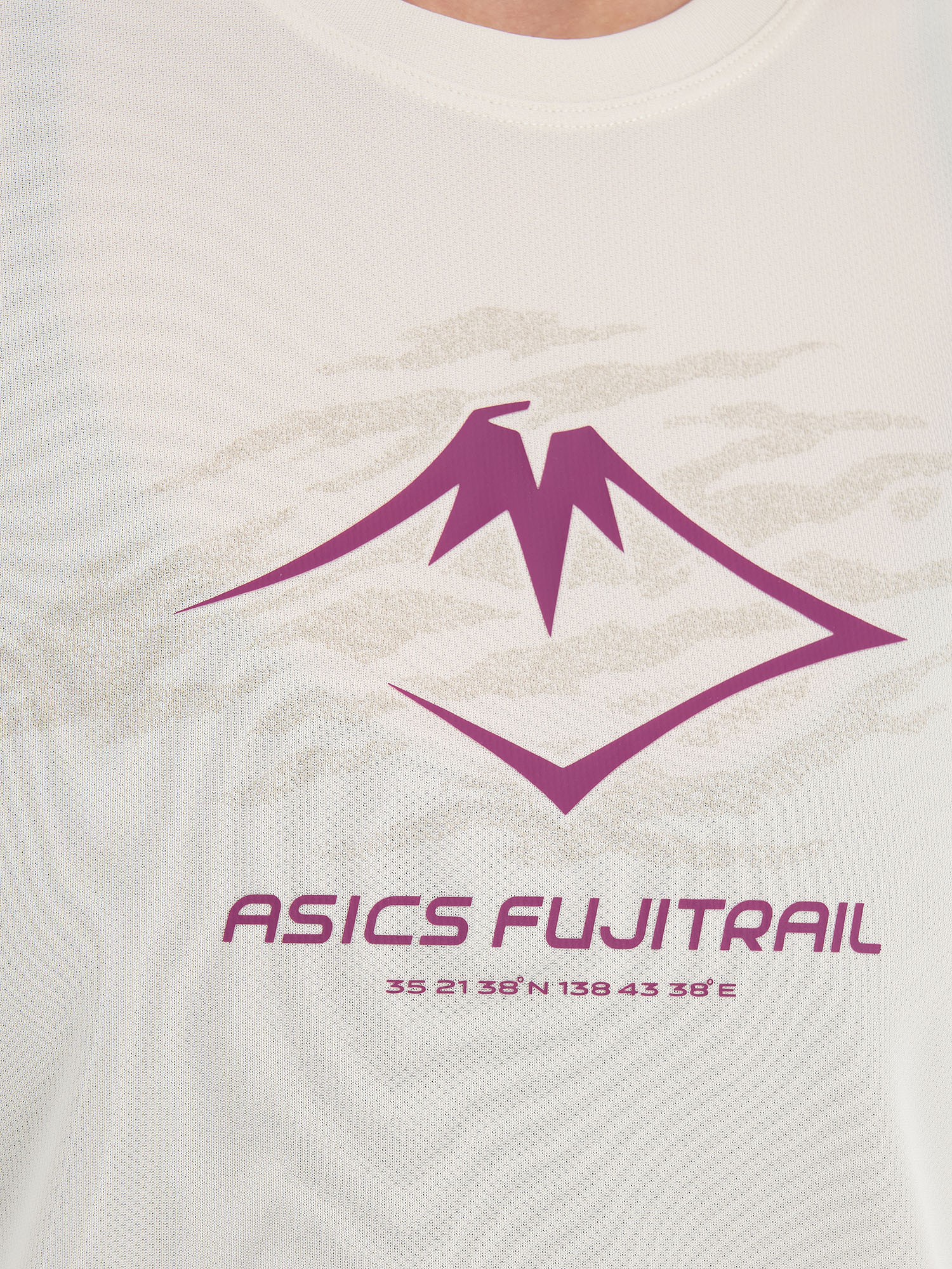 фото Футболка женская asics fujitrail logo, бежевый