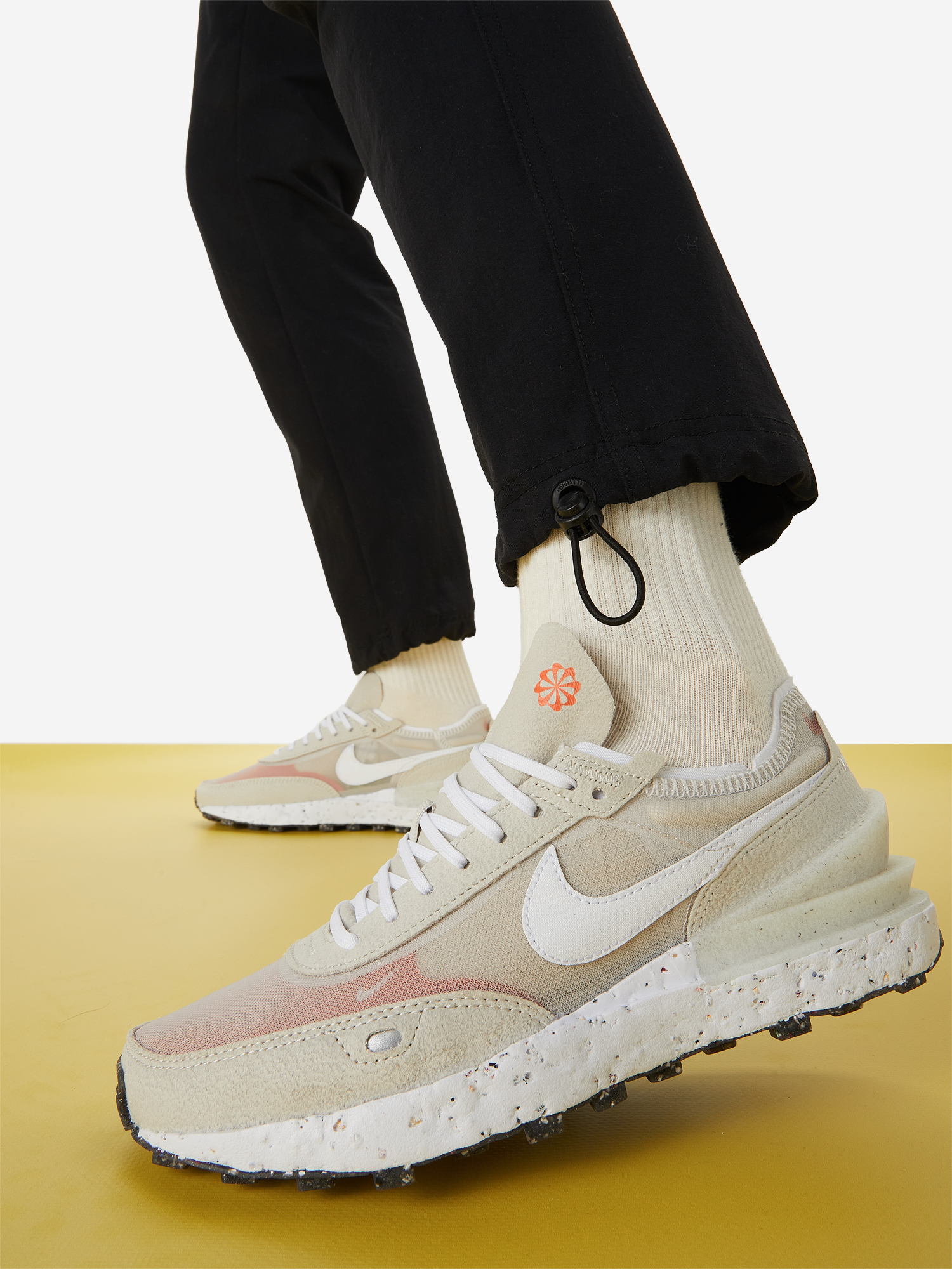 

Кроссовки женские Nike Waffle One Crater Se Nn, Бежевый