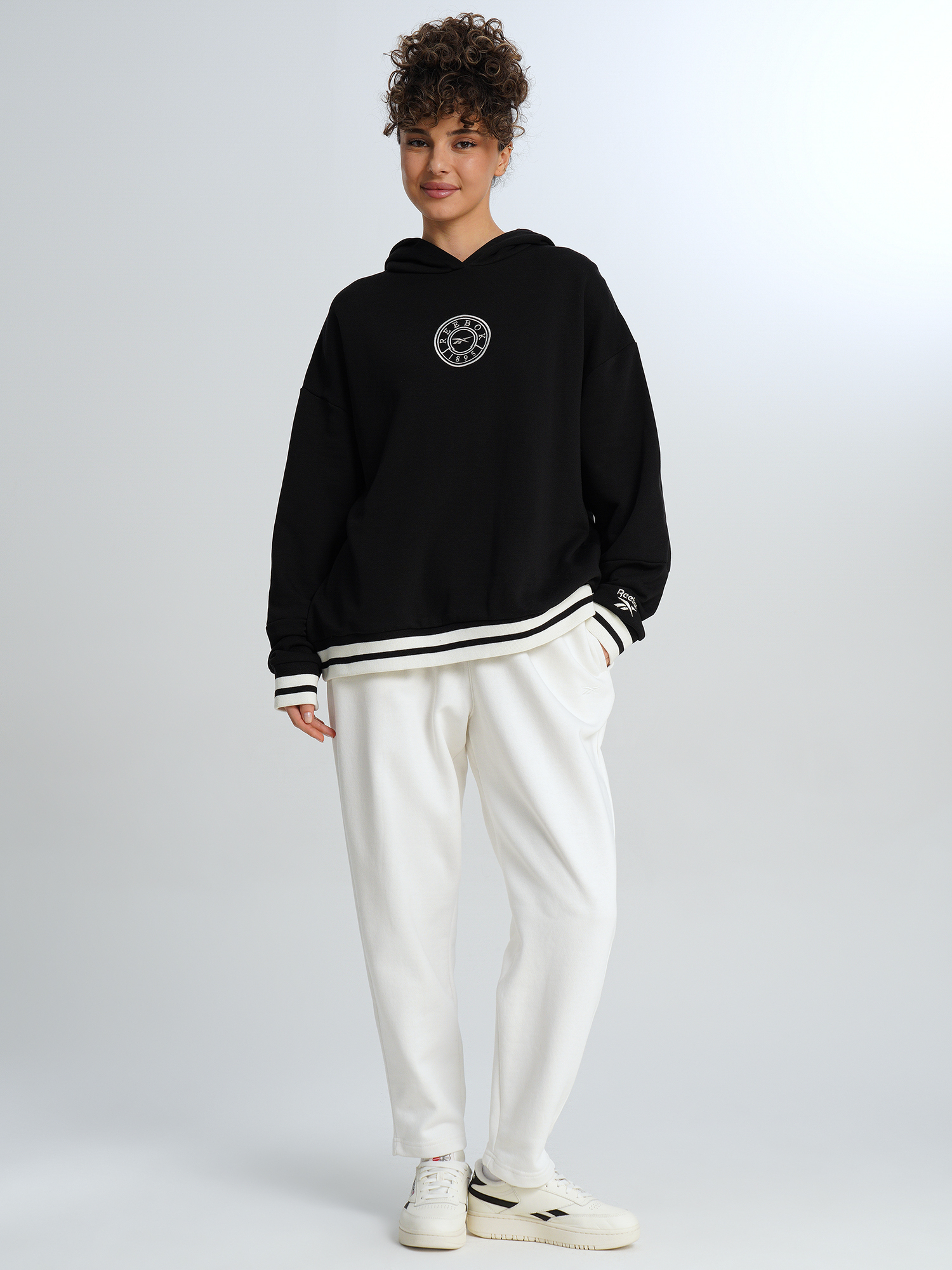 Худи женское оверсайз Reebok Lawn Club, Черный 4