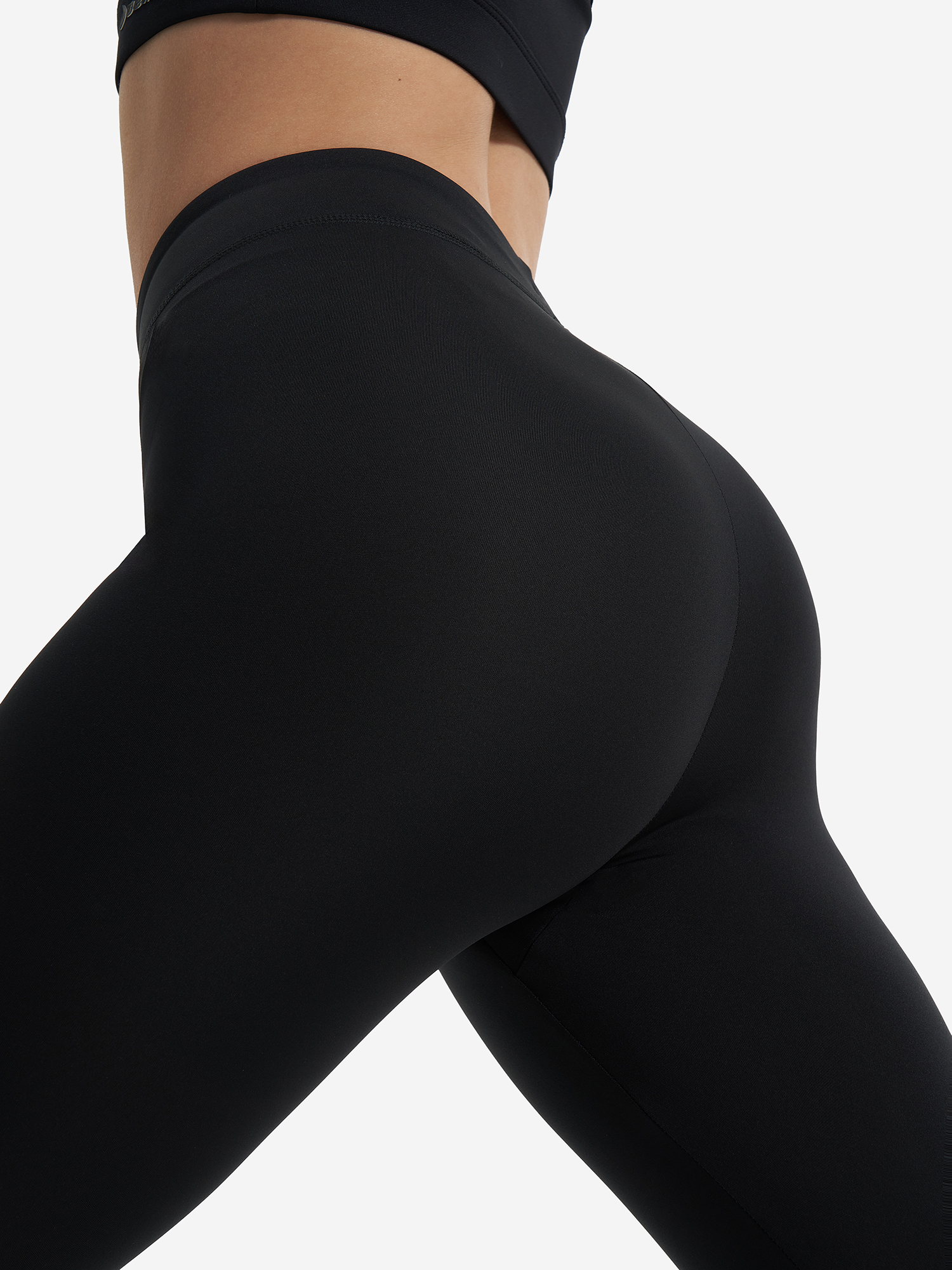 Изображение товара Женские легинсы Demix AeroMove Tech 7/8 для бега и фитнеса черный