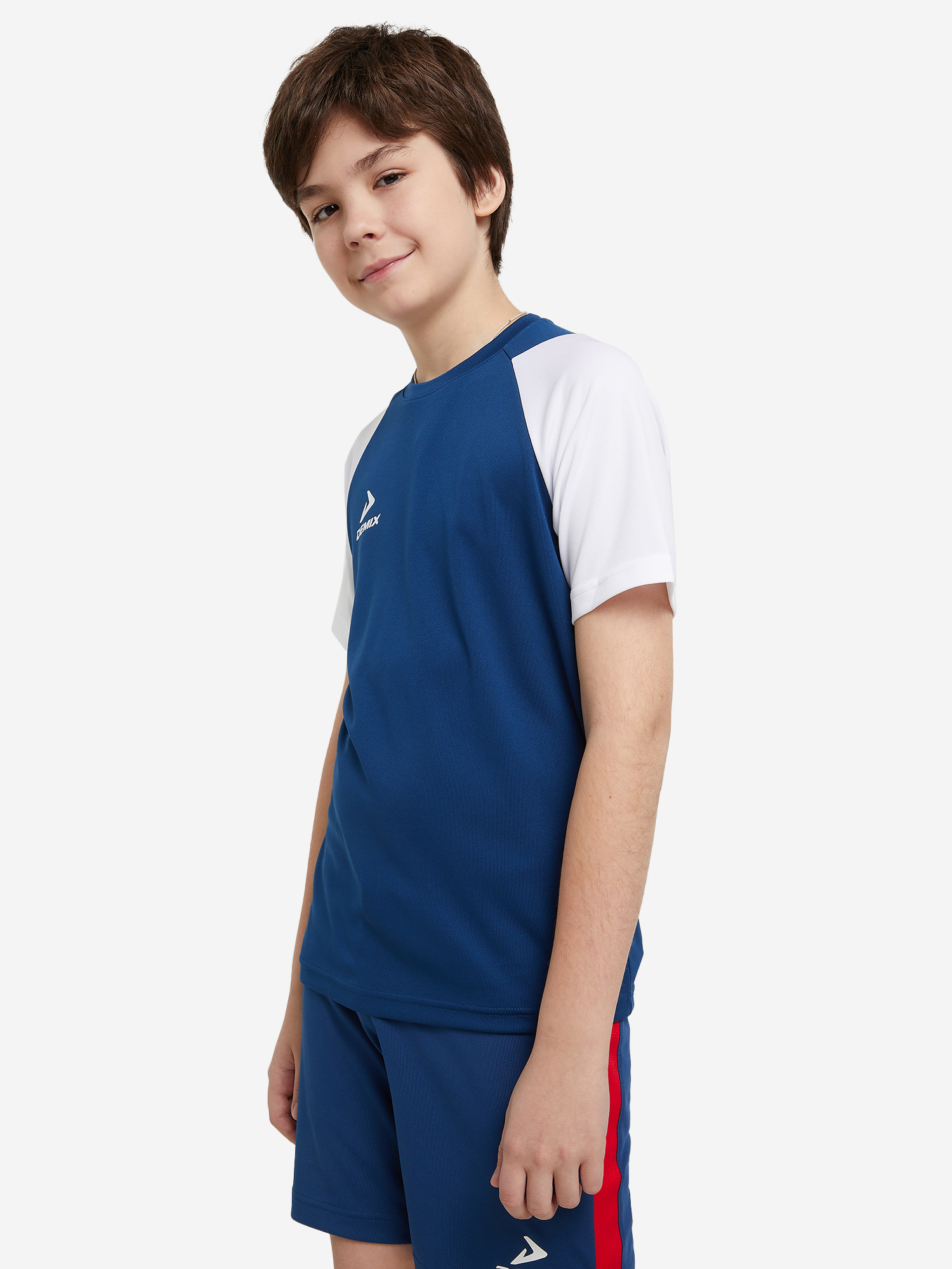 Изображение товара Футболка для мальчиков Demix Playmaker с логотипом для футбола Изображение товара Футболка для мальчиков Demix Playmaker с логотипом для футбола