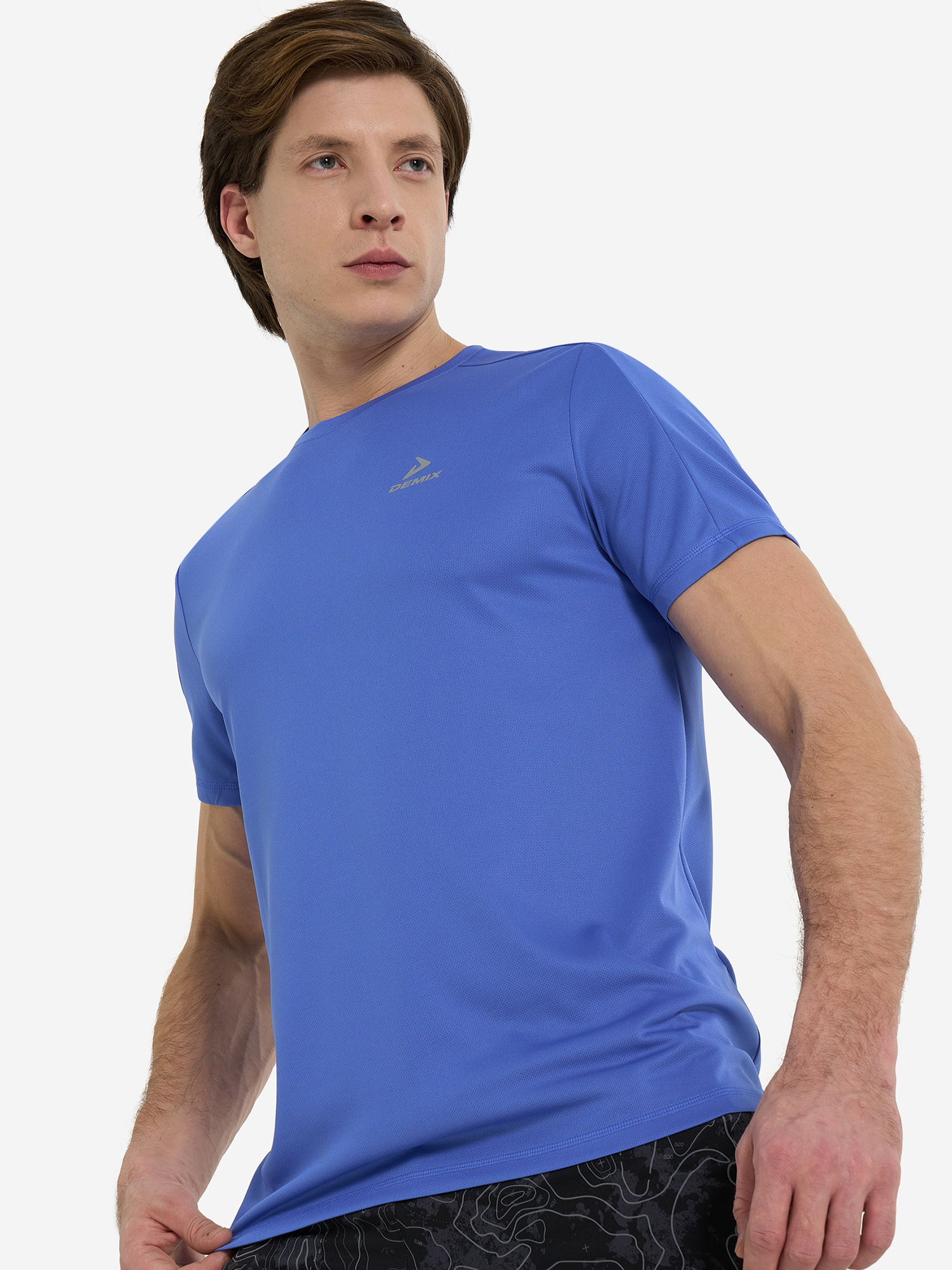 Изображение товара Мужская беговая футболка Demix с технологией MOVI Wick и световозвращающими элементами Изображение товара Мужская беговая футболка Demix с технологией MOVI Wick и световозвращающими элементами