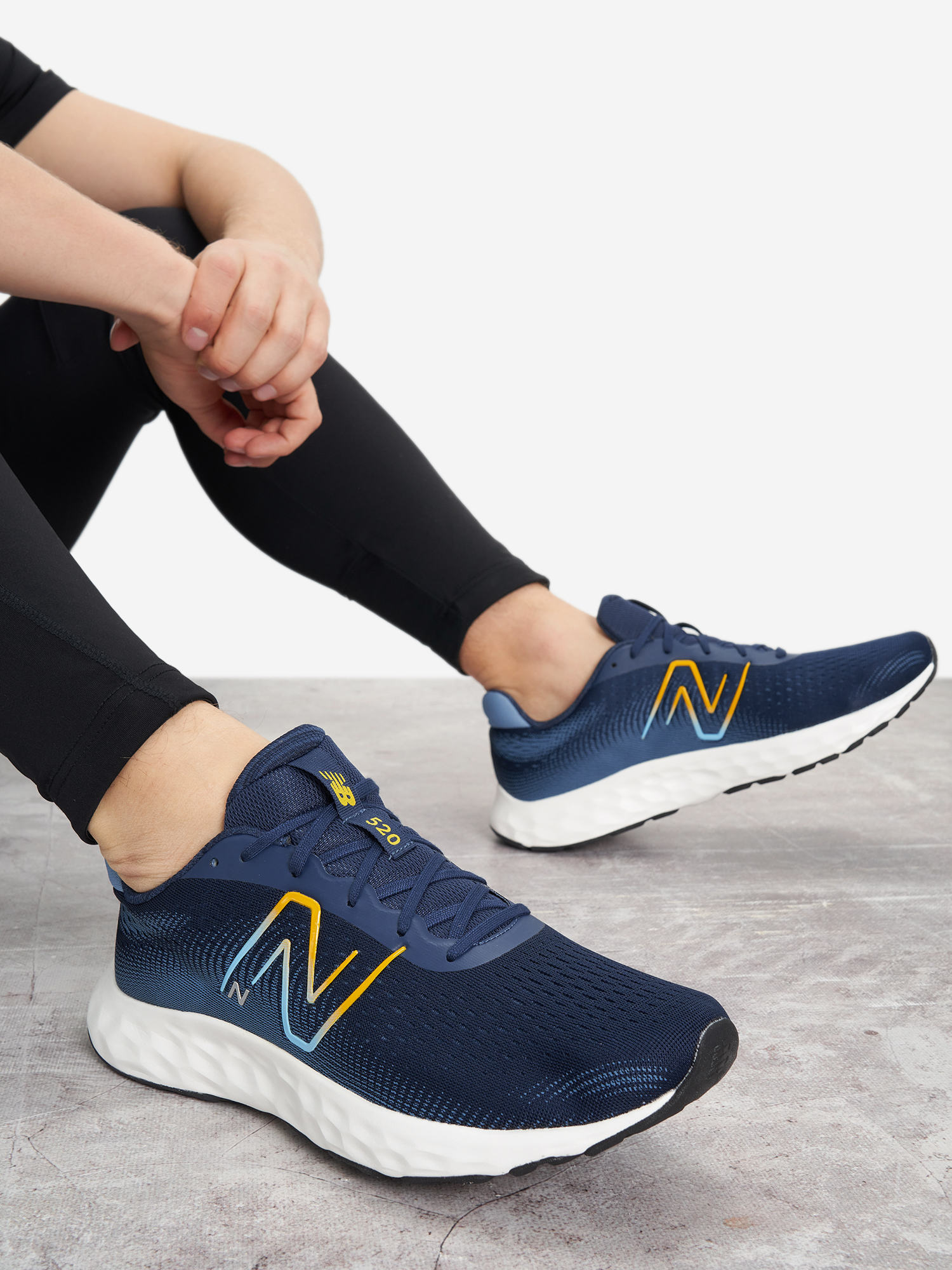 

Кроссовки мужские New Balance 520V8, Синий