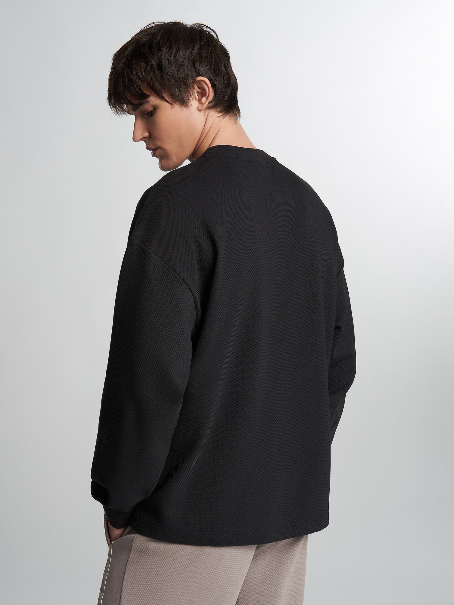 Свитшот мужской PUMA Essentials Elevated, Черный 2