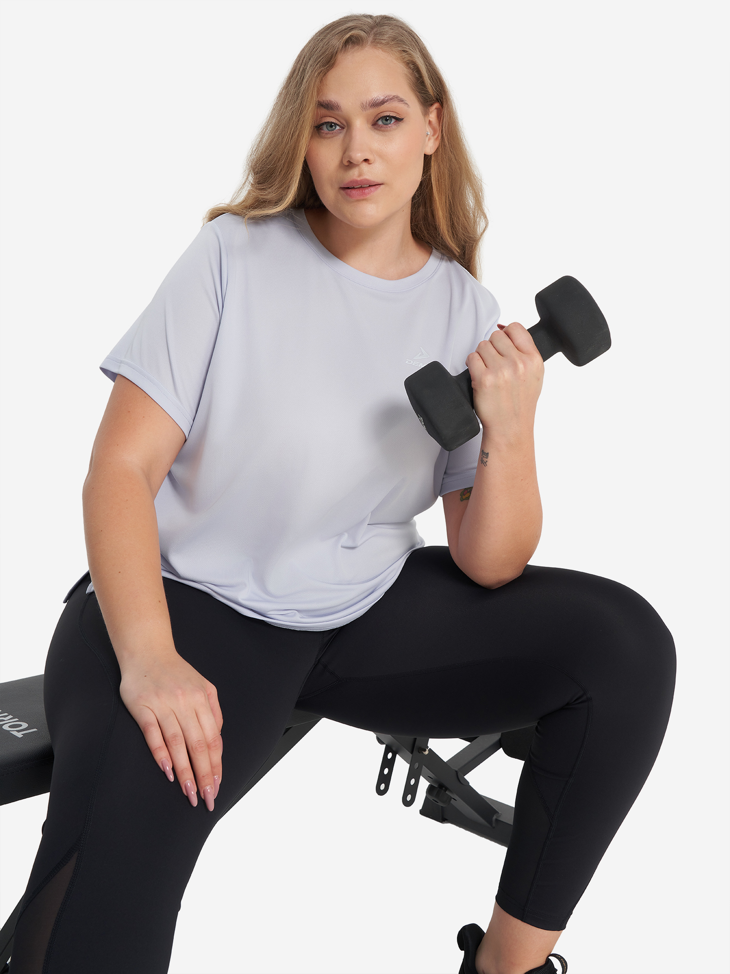 Изображение товара Женская футболка Demix Plus Size Сиреневая TecMOVI-tex wick для фитнеса